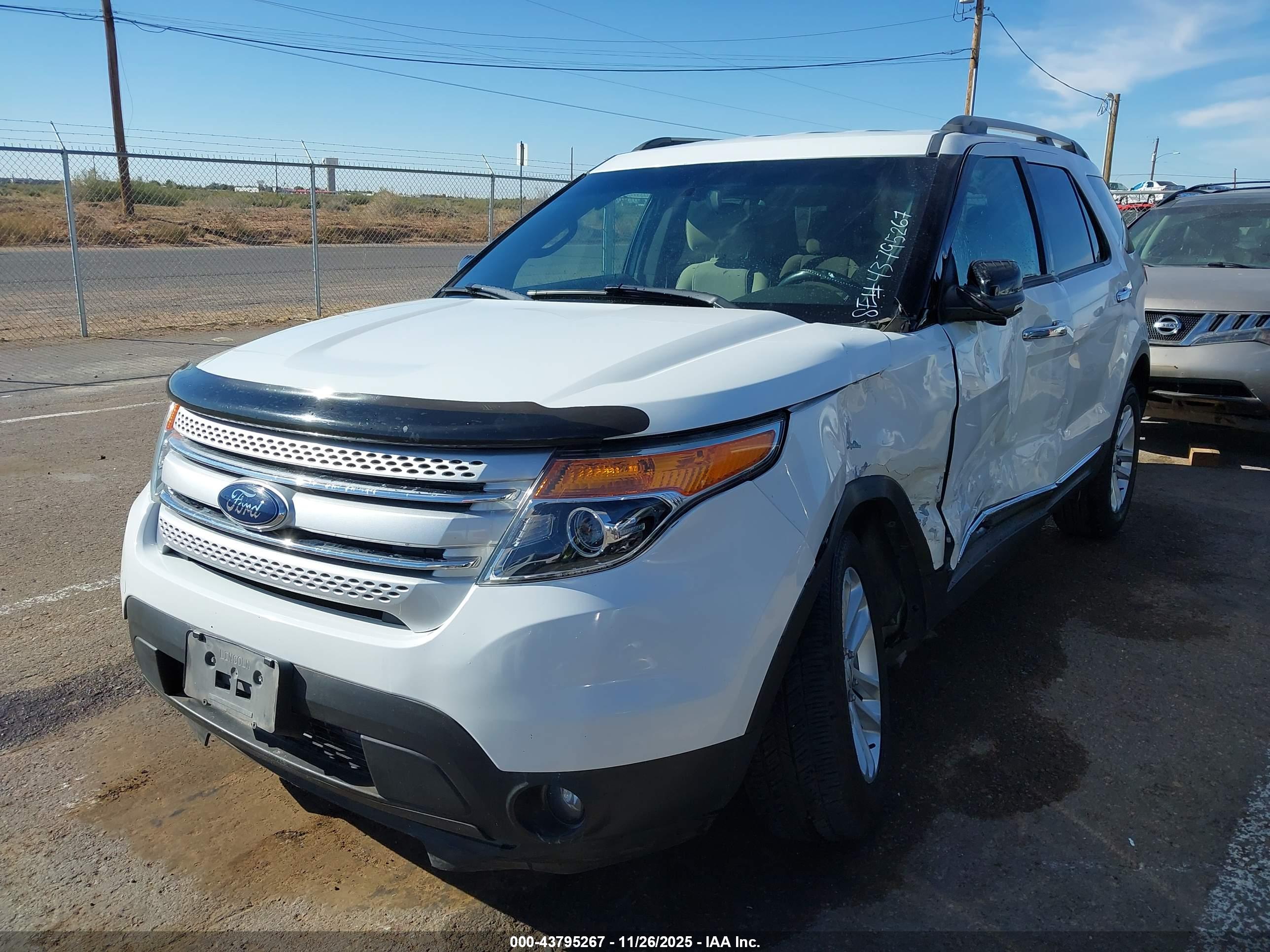 FORD EXPLORER image 2