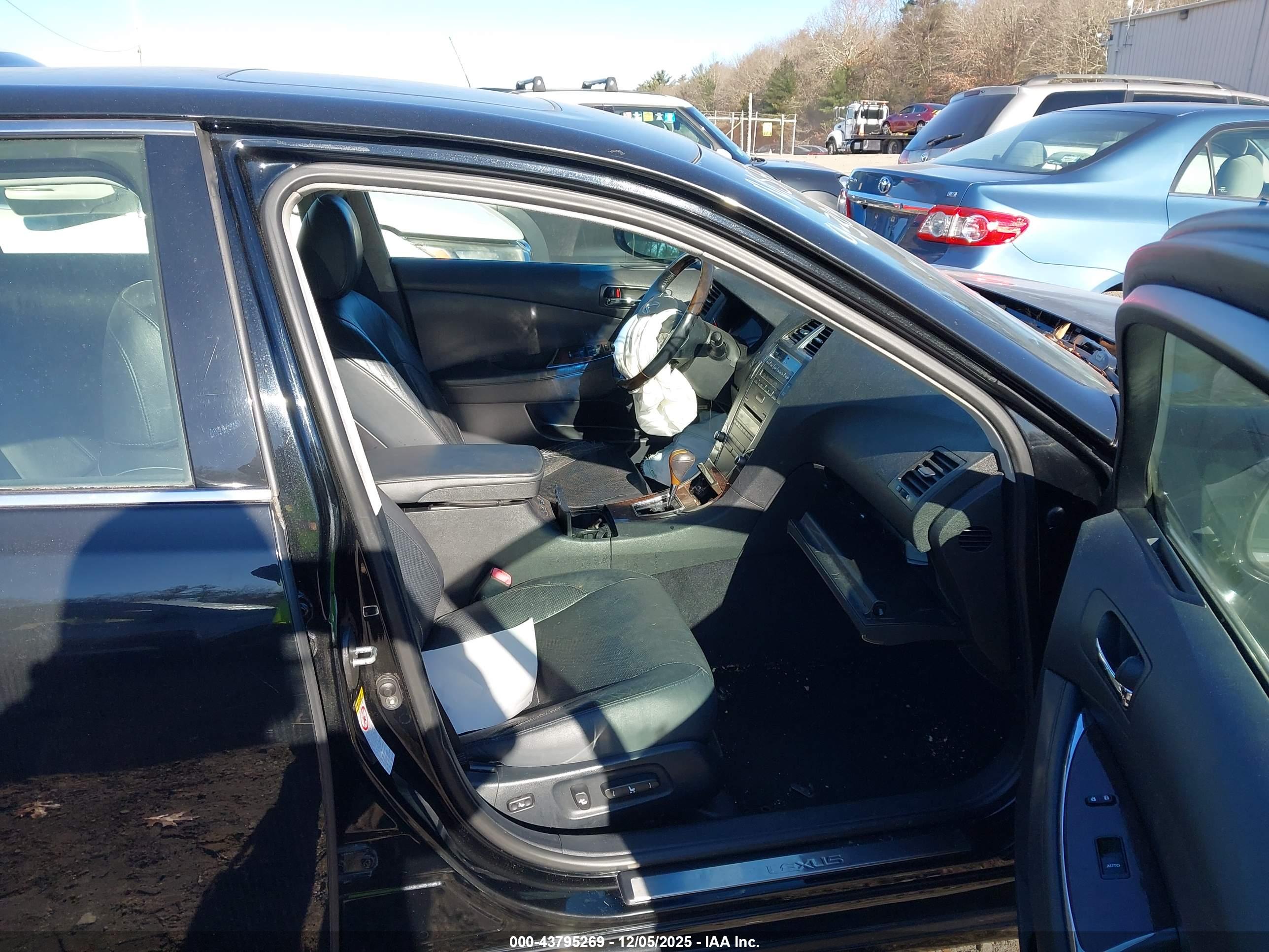 LEXUS ES image 5
