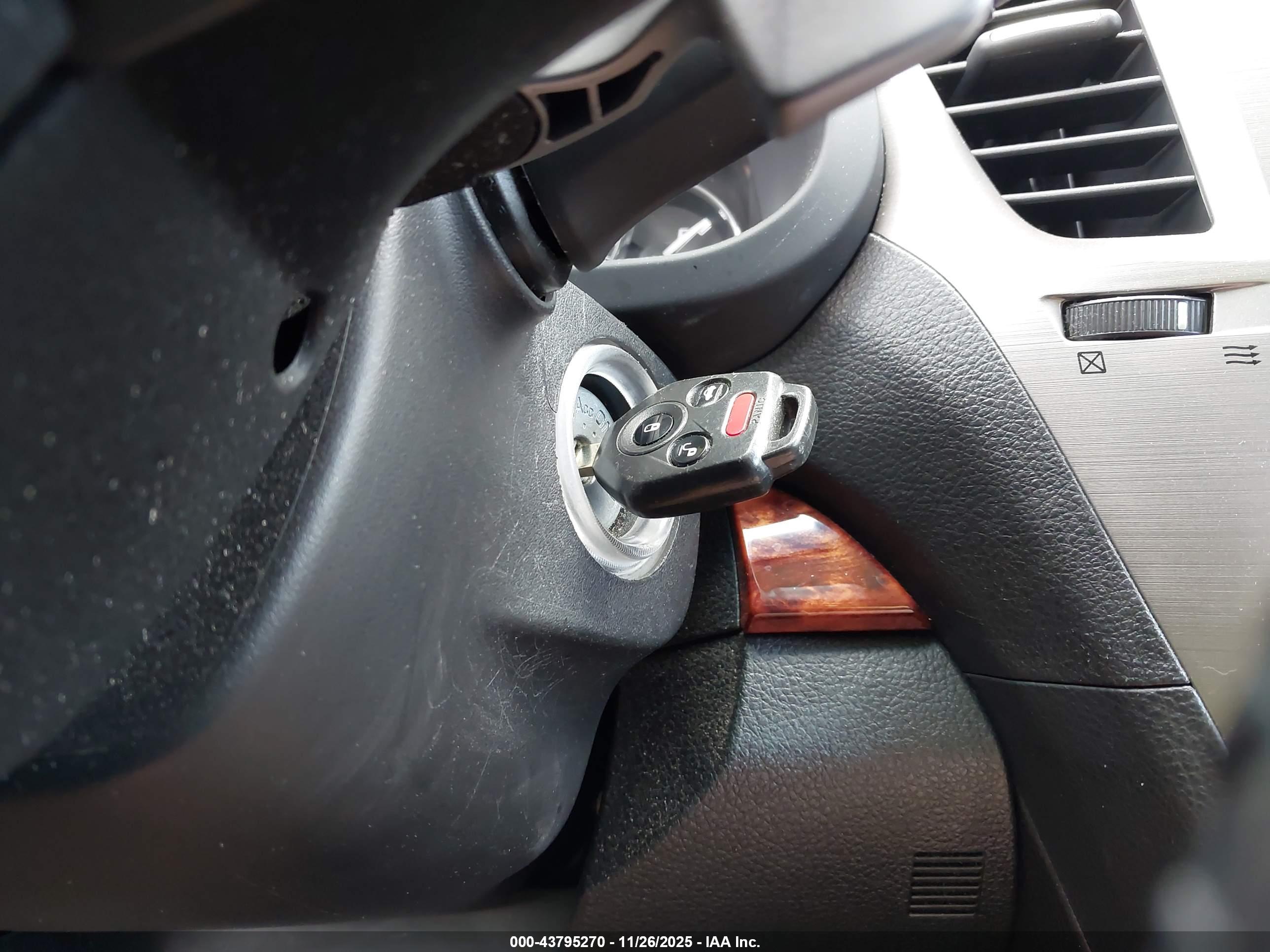 SUBARU OUTBACK image 11