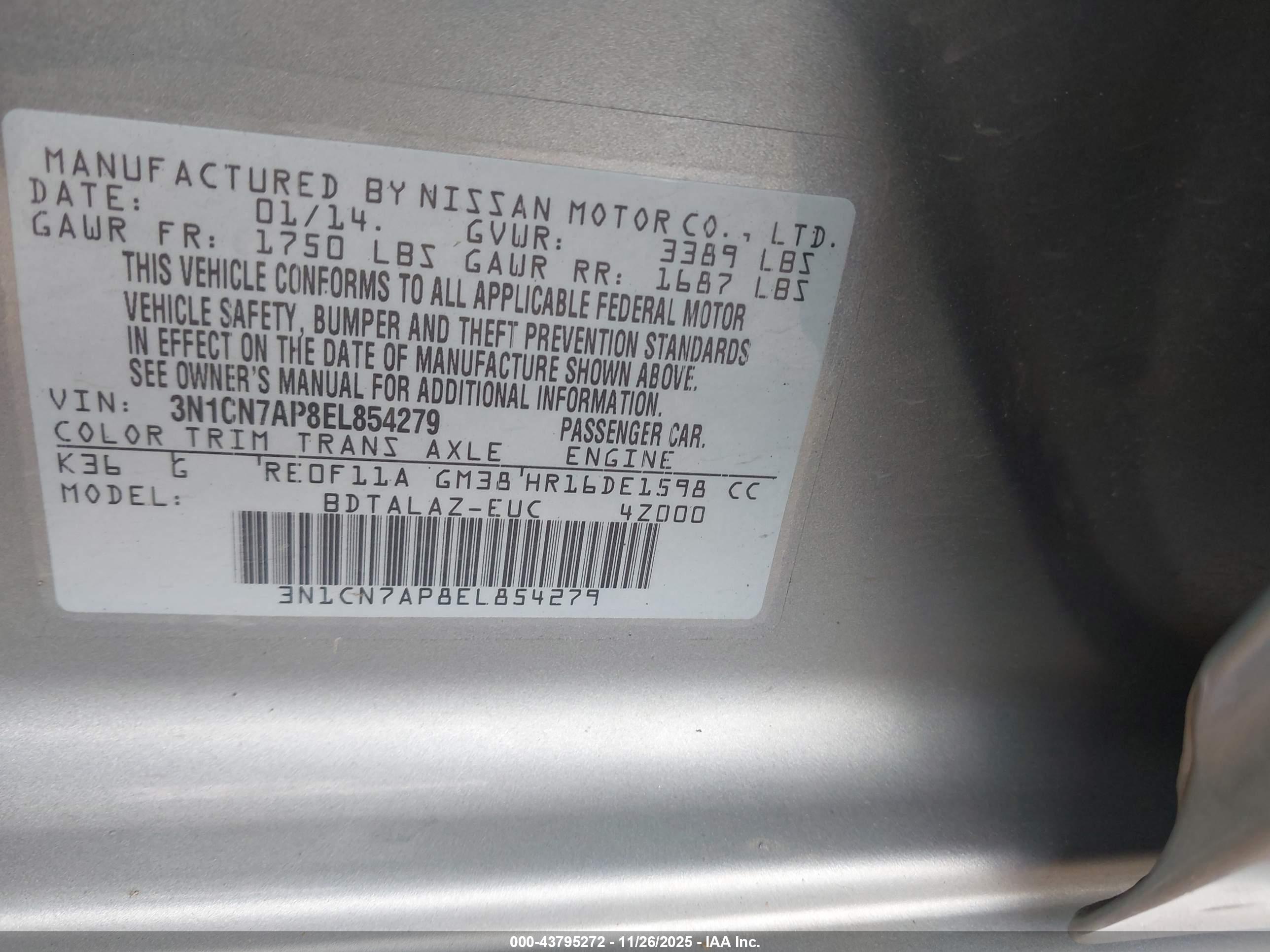 NISSAN VERSA image 9