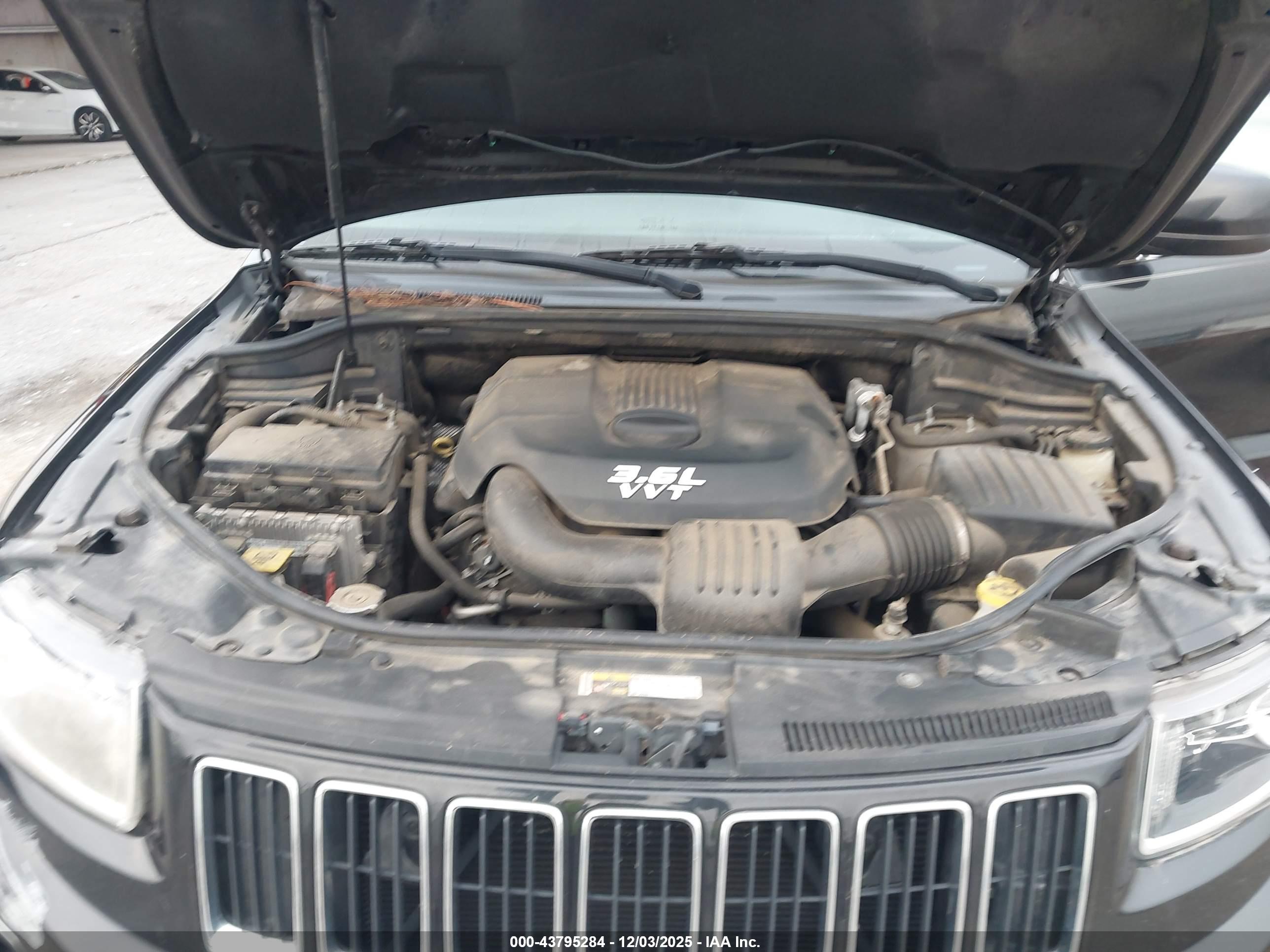 JEEP GRAND image 10
