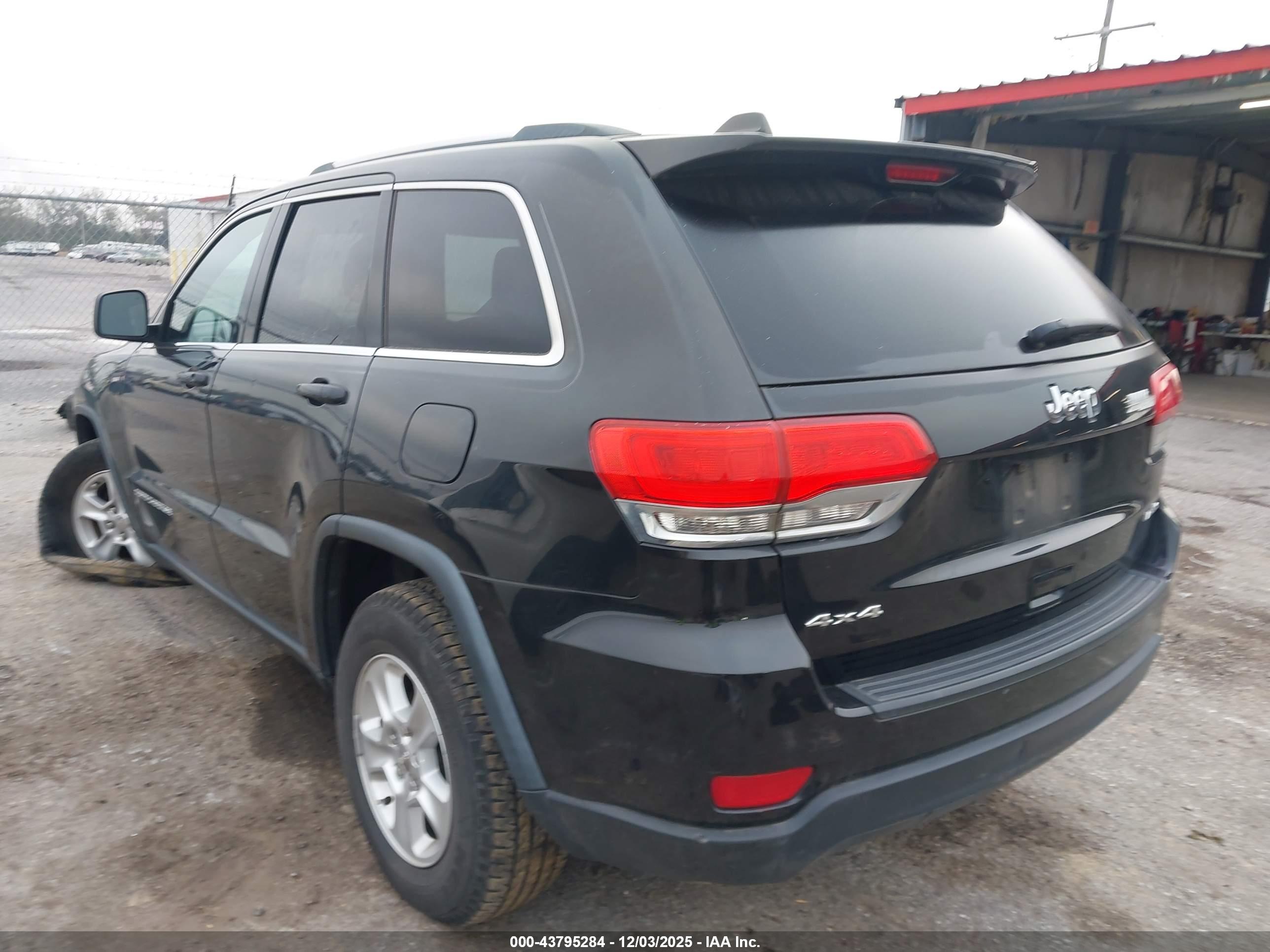 JEEP GRAND image 3