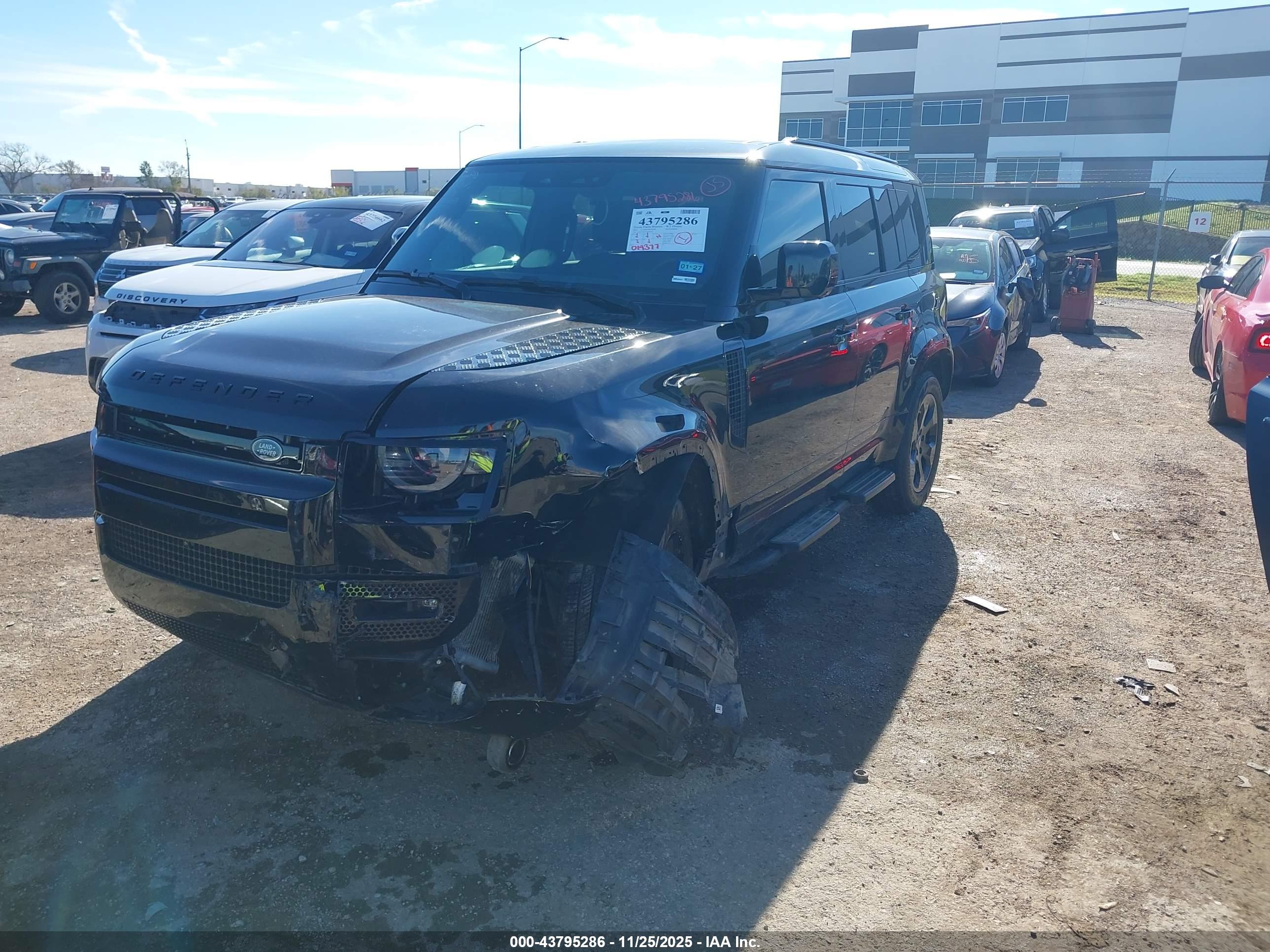 LAND ROVER image 2
