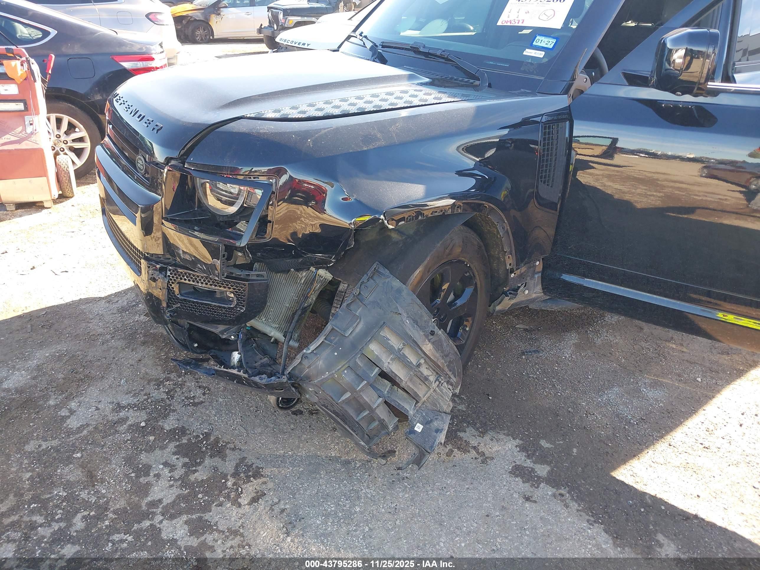 LAND ROVER image 6