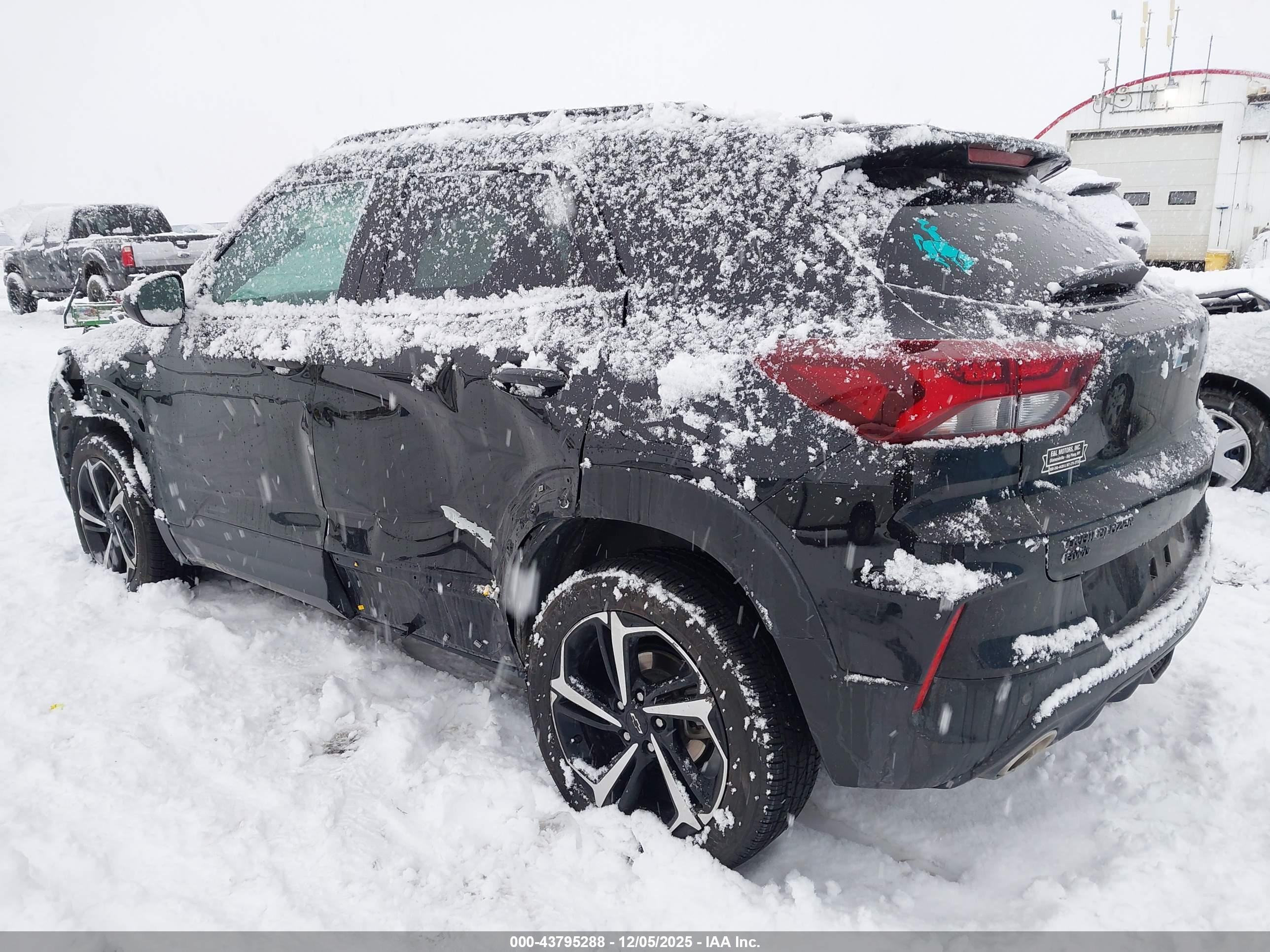 CHEVROLET TRAILBLAZER image 3