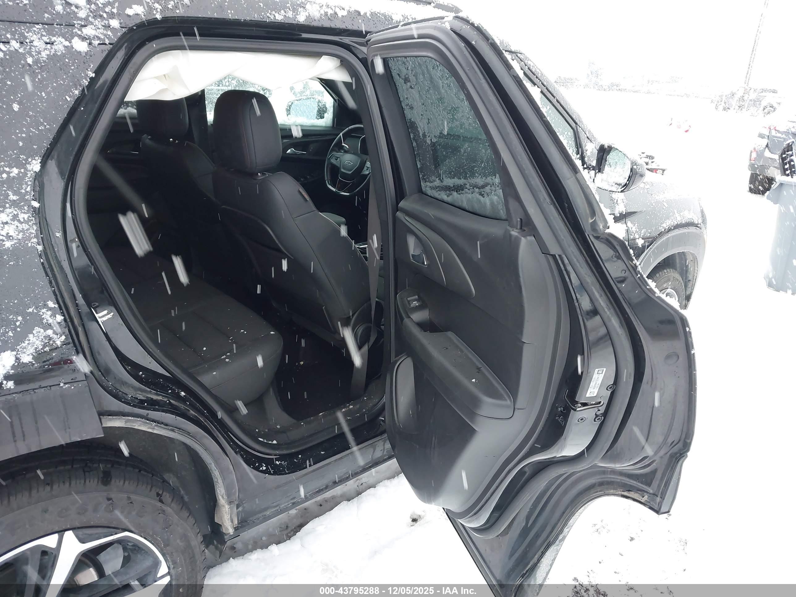 CHEVROLET TRAILBLAZER image 8