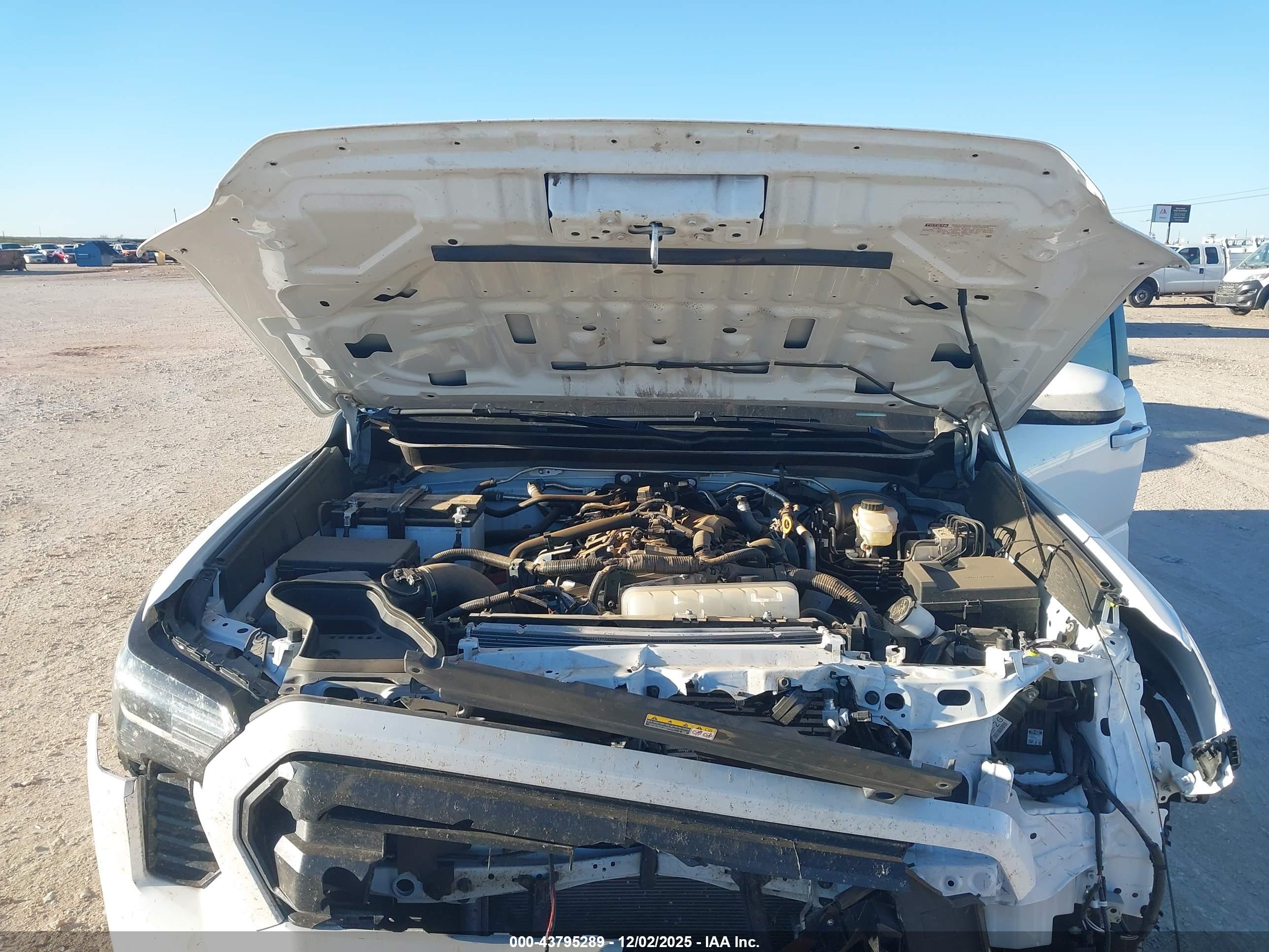 TOYOTA TACOMA image 10