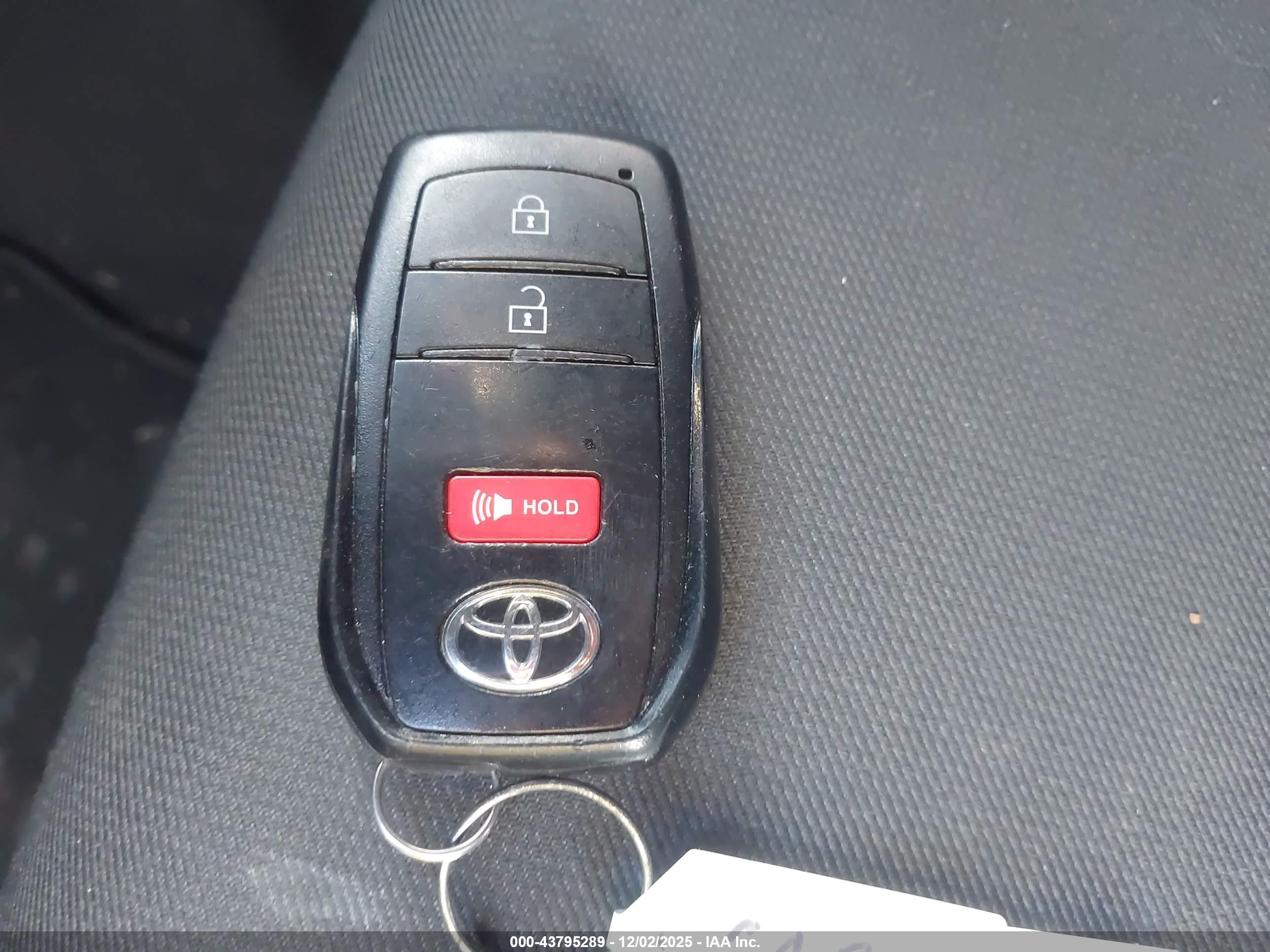 TOYOTA TACOMA image 11