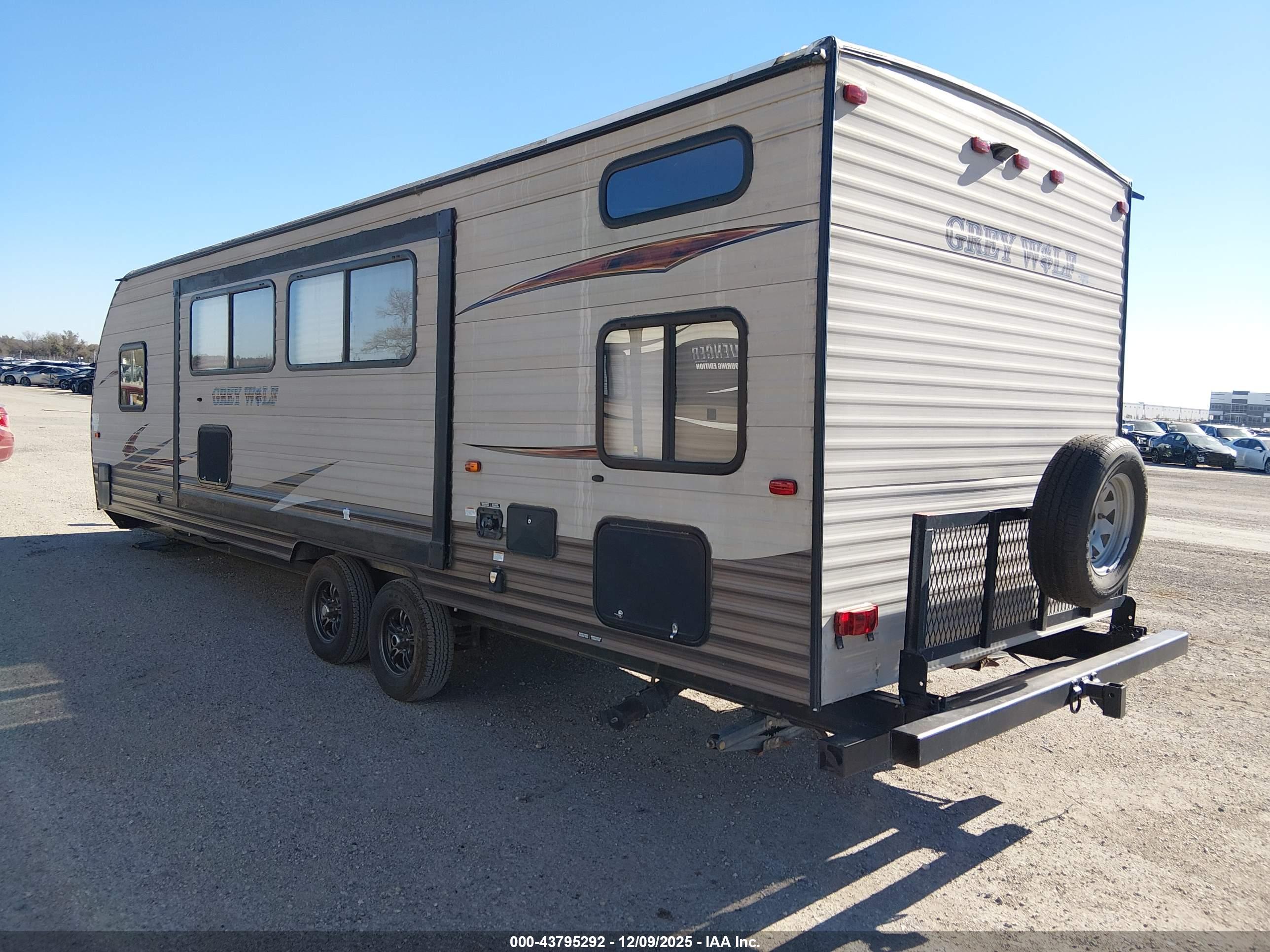 FOREST RIVER image 3