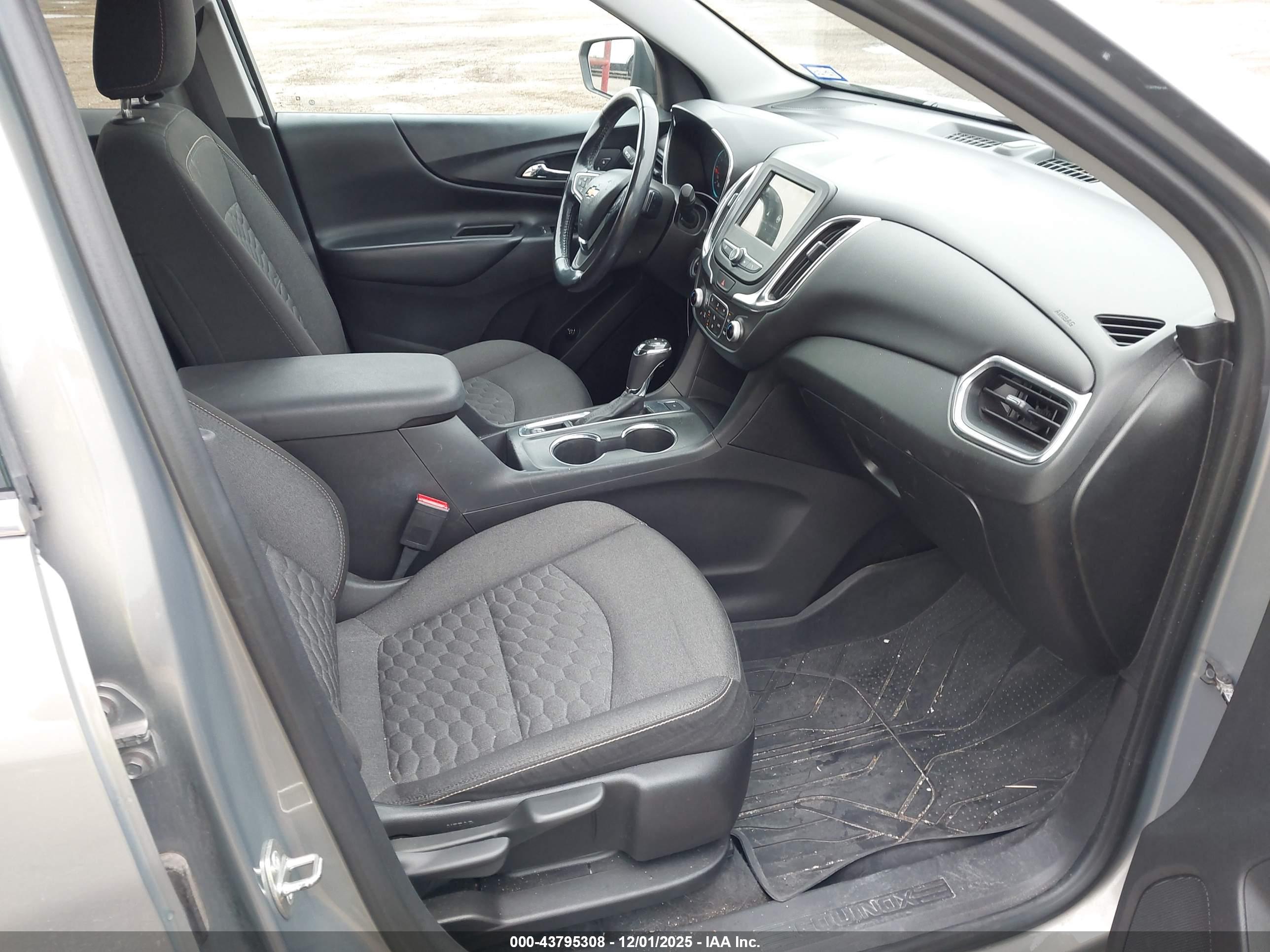CHEVROLET EQUINOX image 5