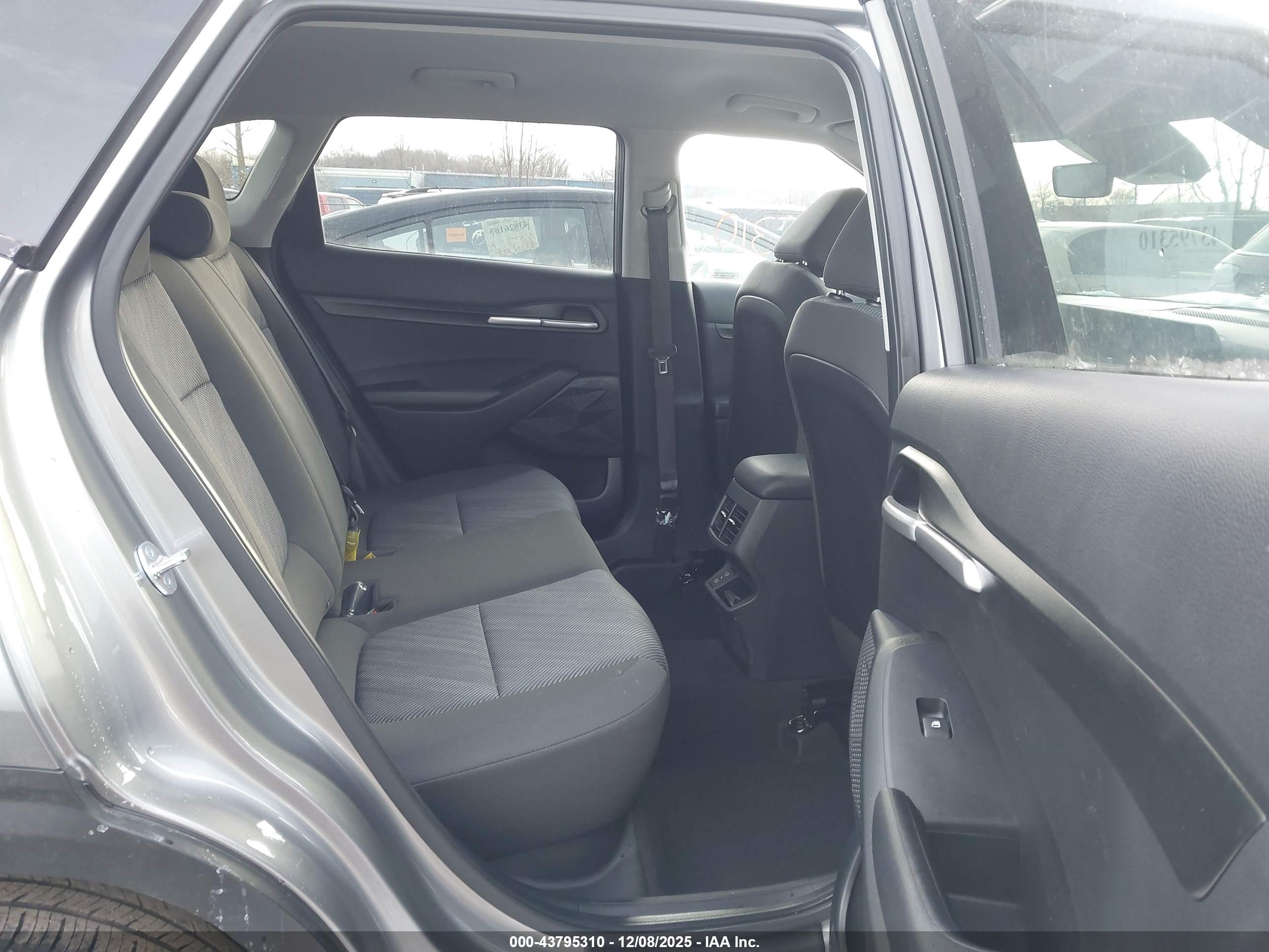 KIA SELTOS image 8
