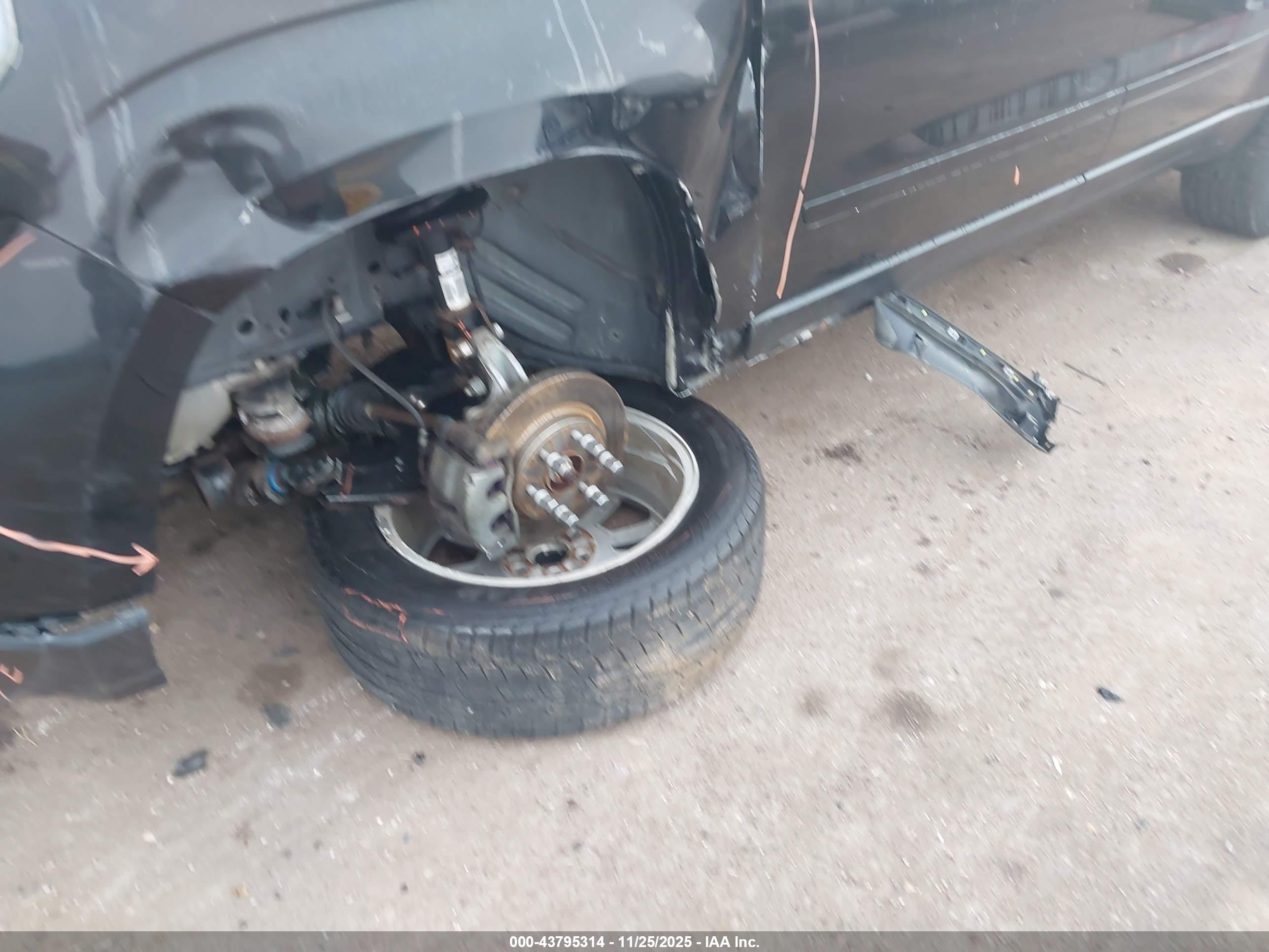 GMC ACADIA image 6