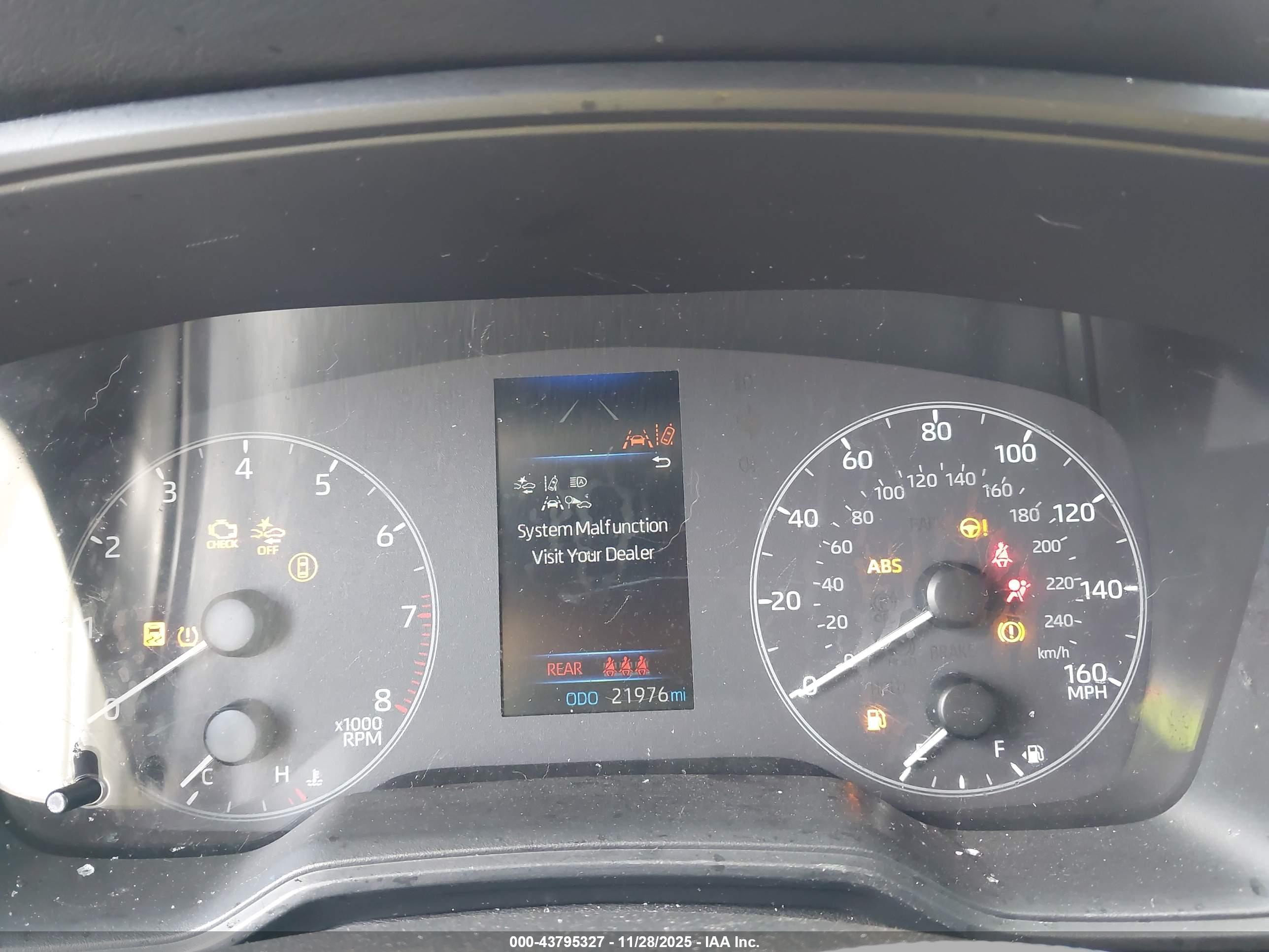 TOYOTA COROLLA image 7