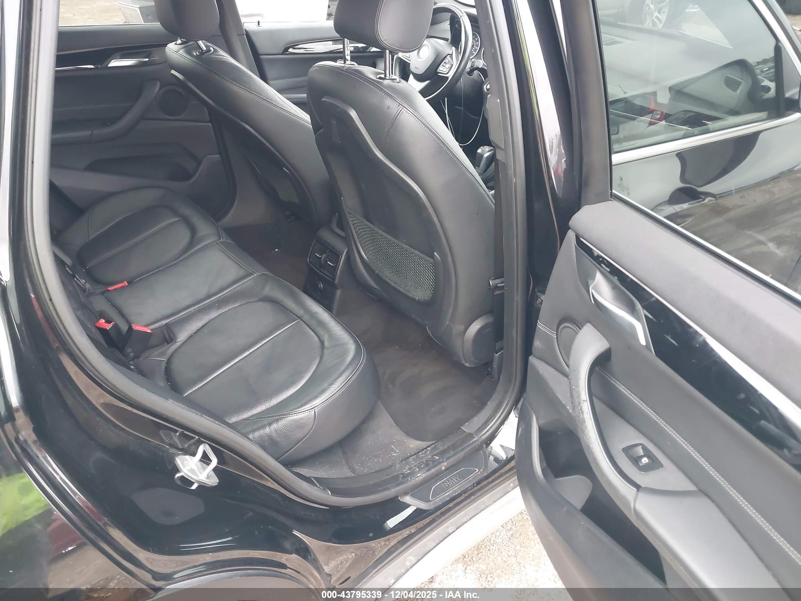 BMW X1 image 8