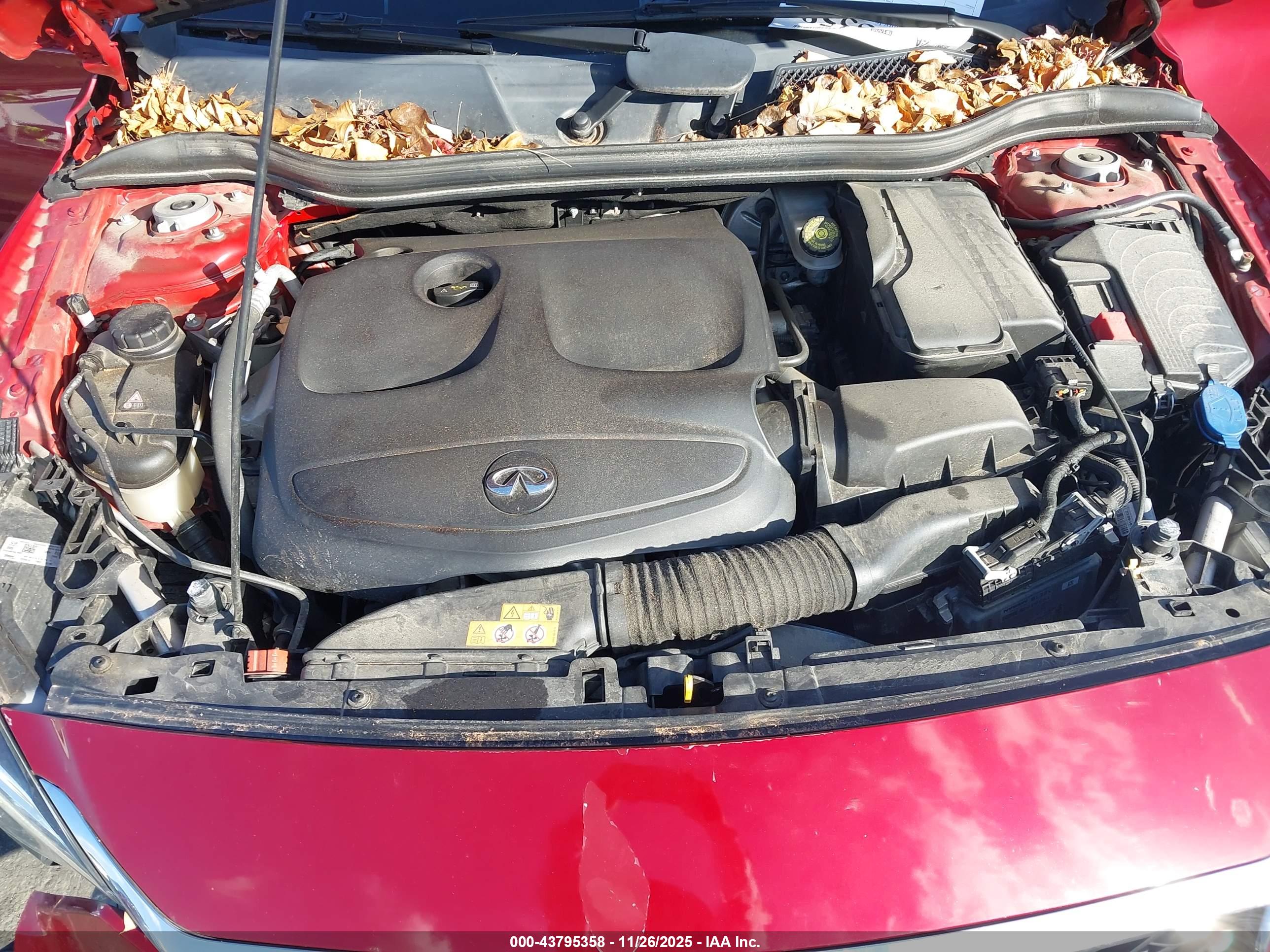 INFINITI QX30 image 10