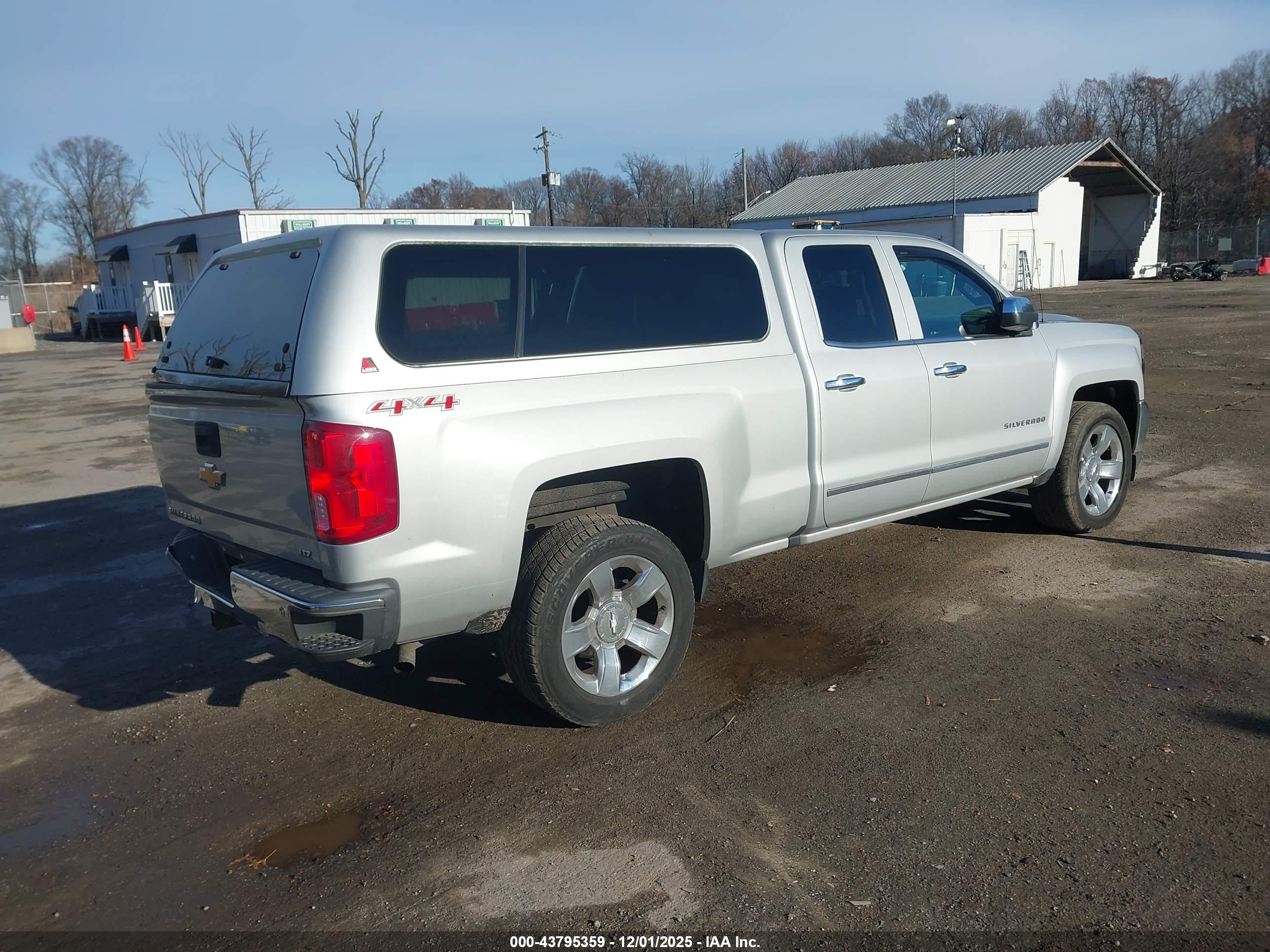 CHEVROLET SILVERADO image 4
