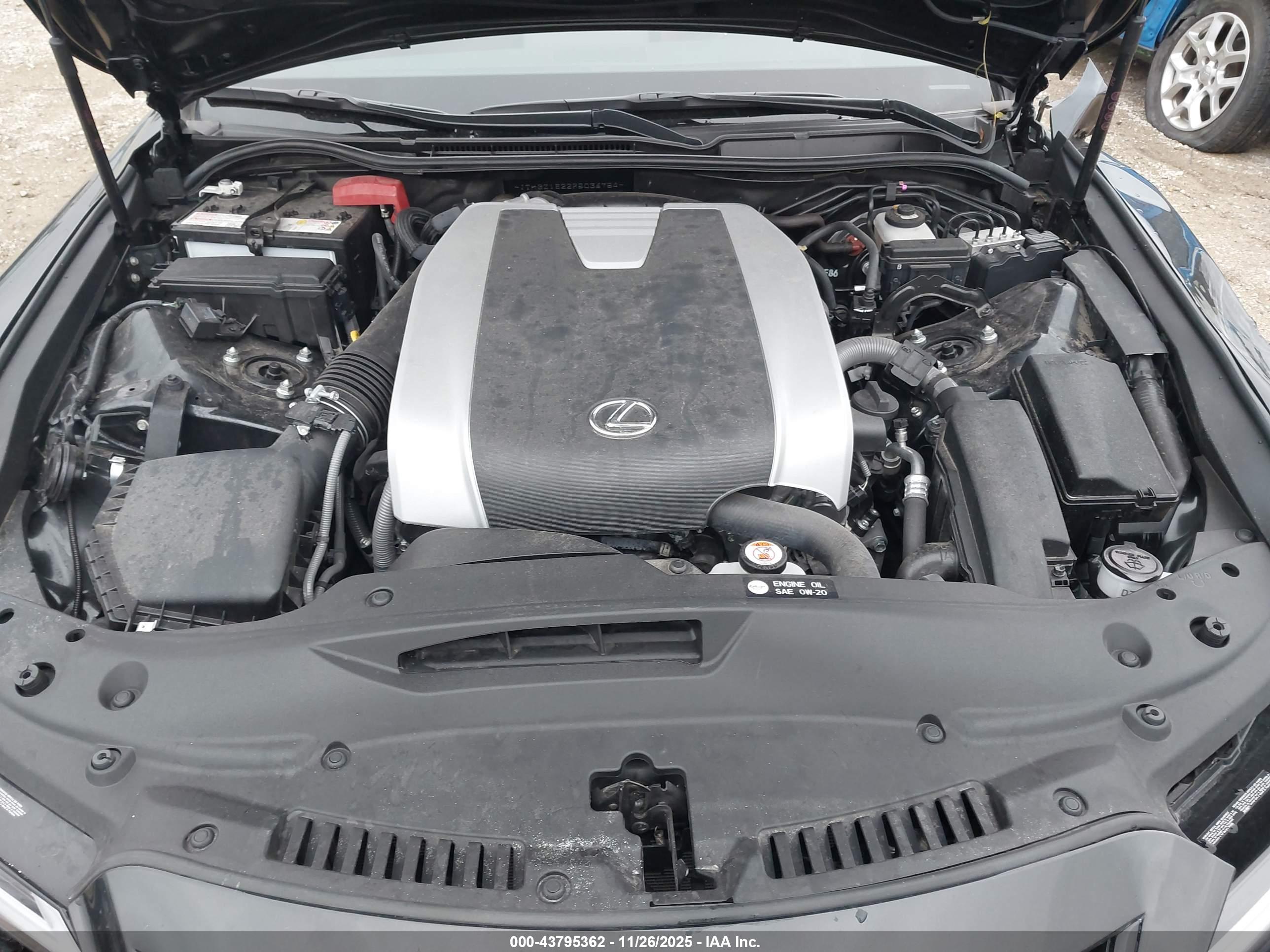 LEXUS IS image 10