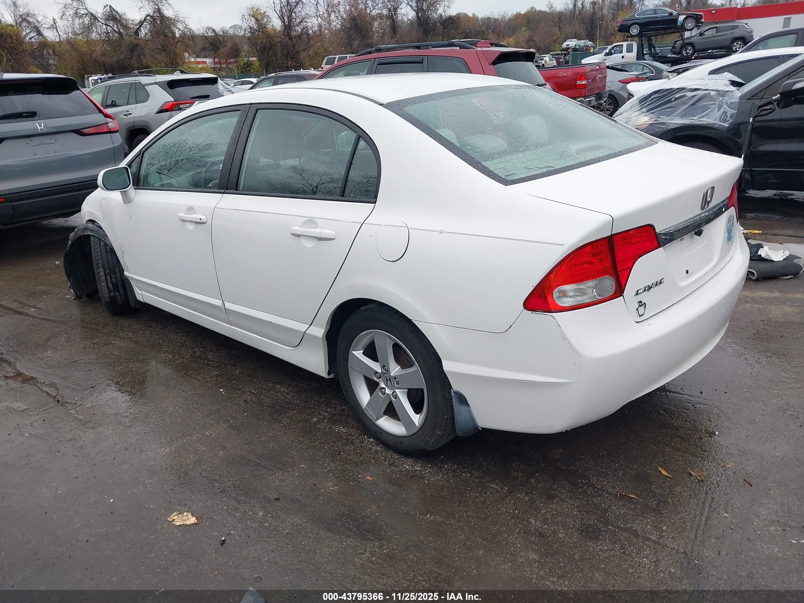 HONDA CIVIC image 3