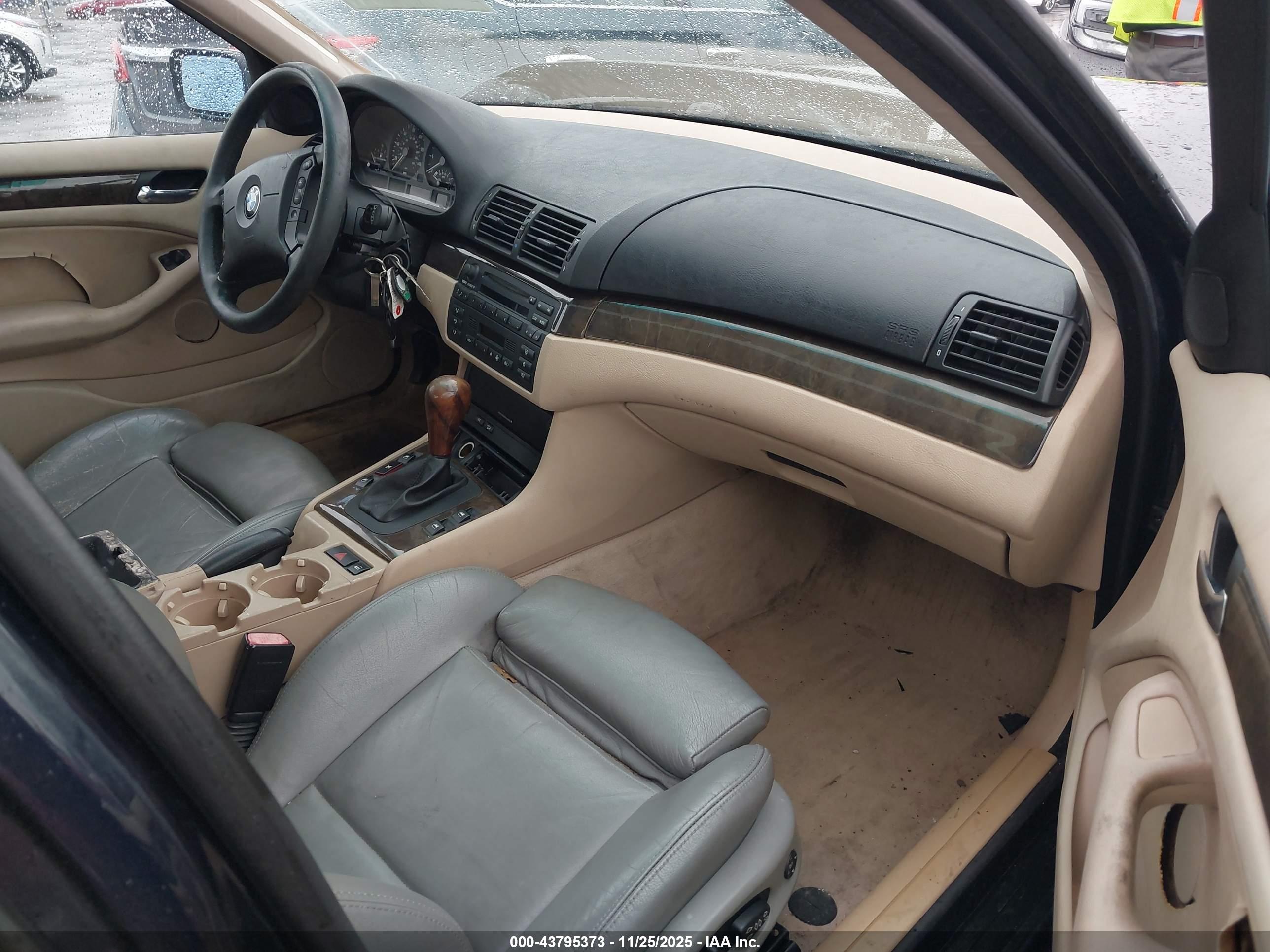 BMW 325XI image 5