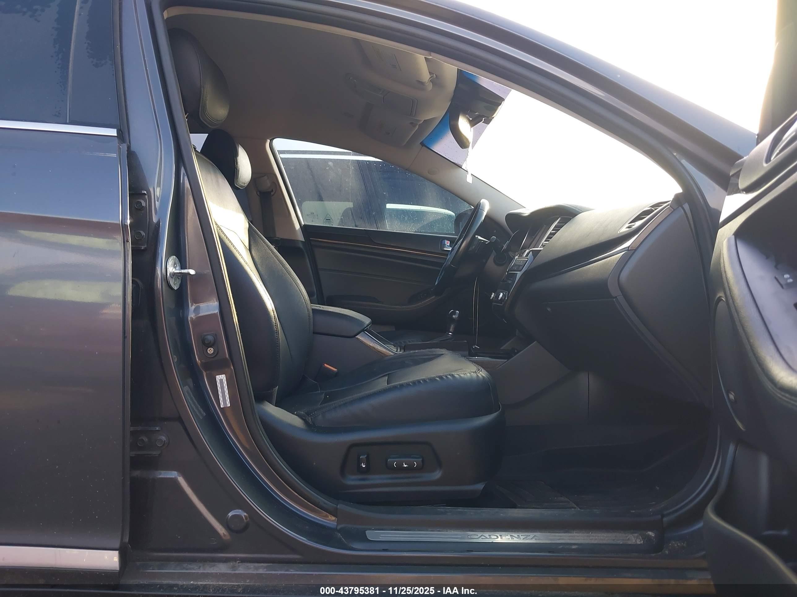 KIA CADENZA image 5