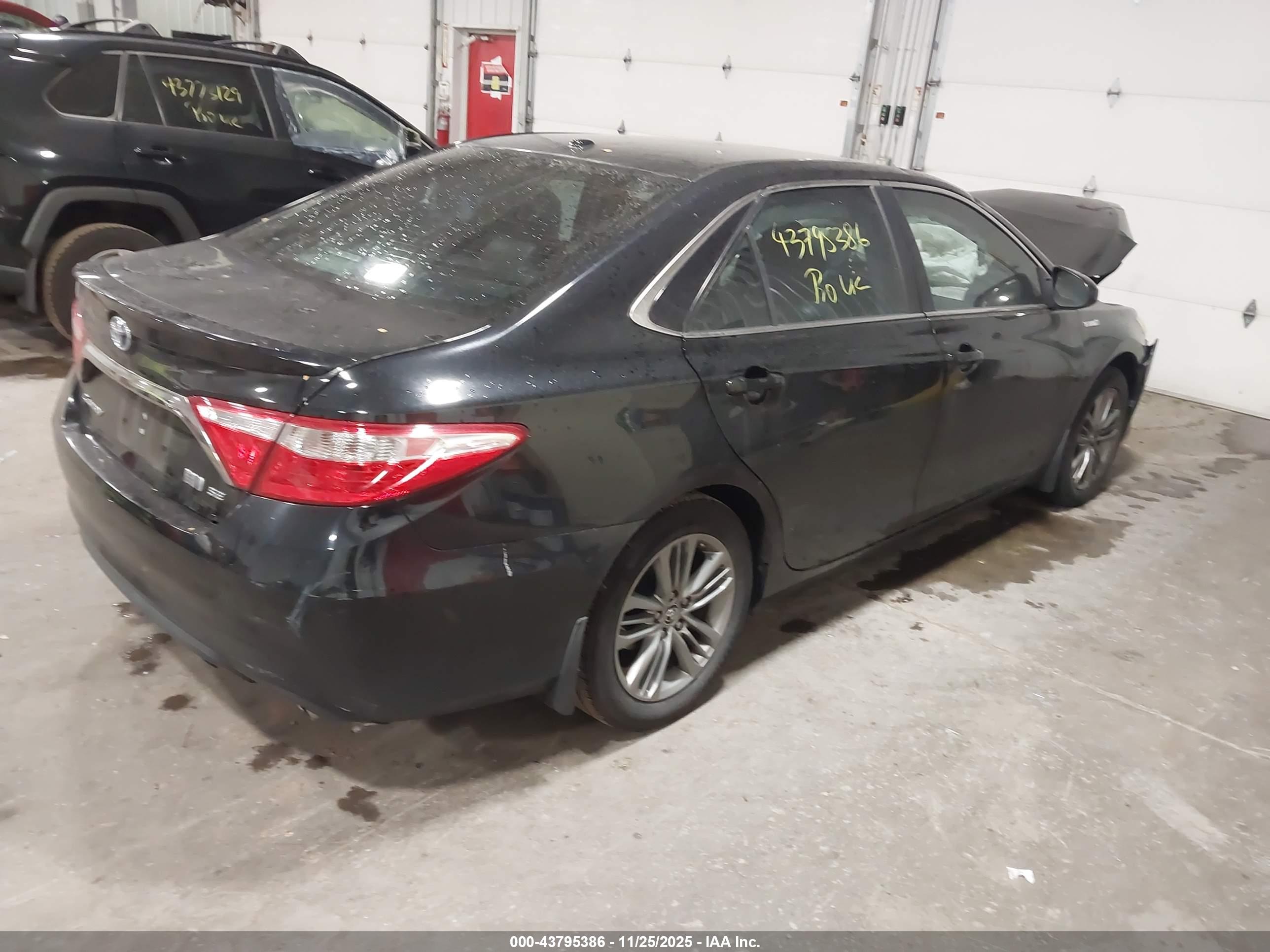 TOYOTA CAMRY image 4