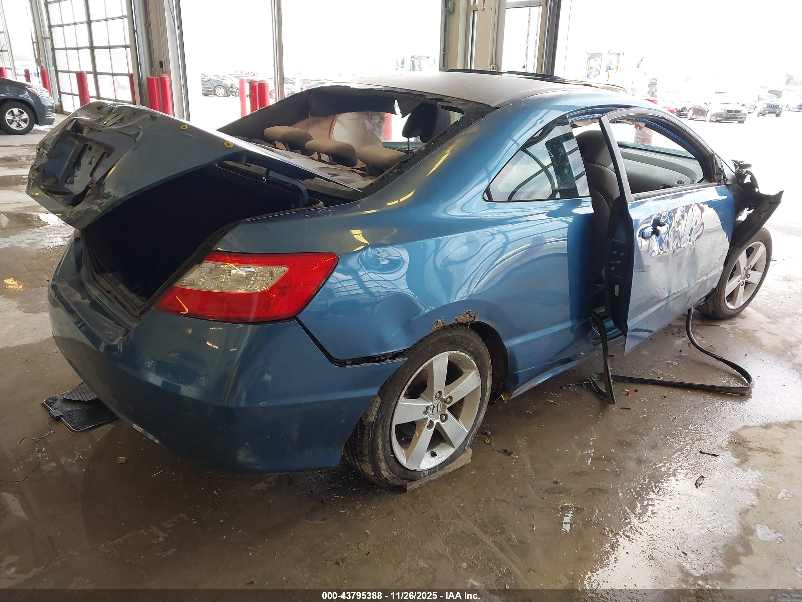 HONDA CIVIC image 4