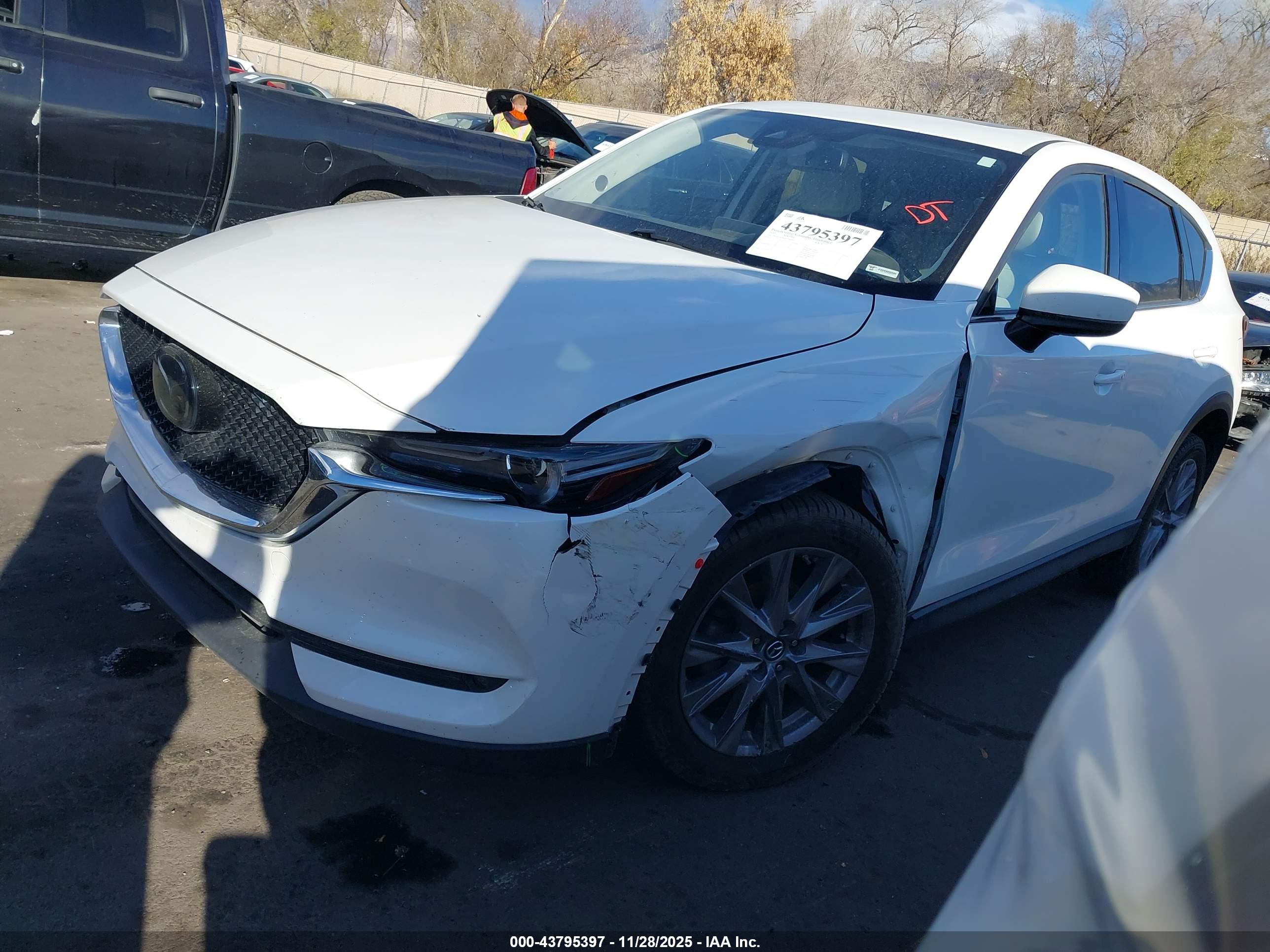 MAZDA CX-5 image 2