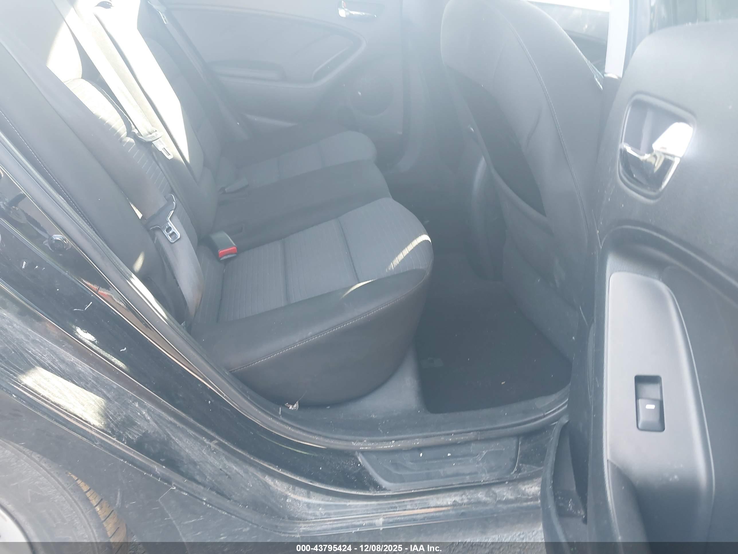 KIA FORTE image 8