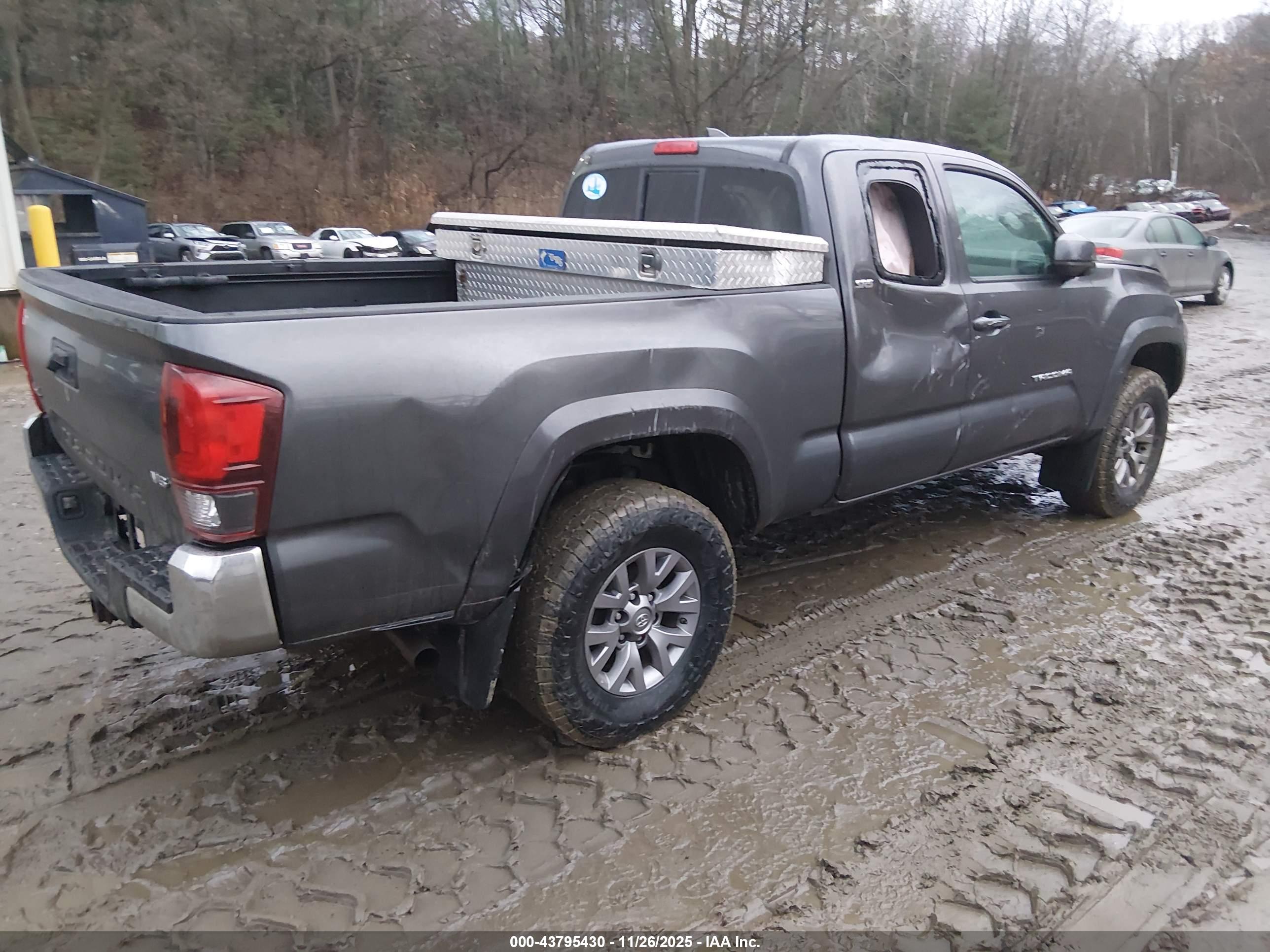 TOYOTA TACOMA image 4