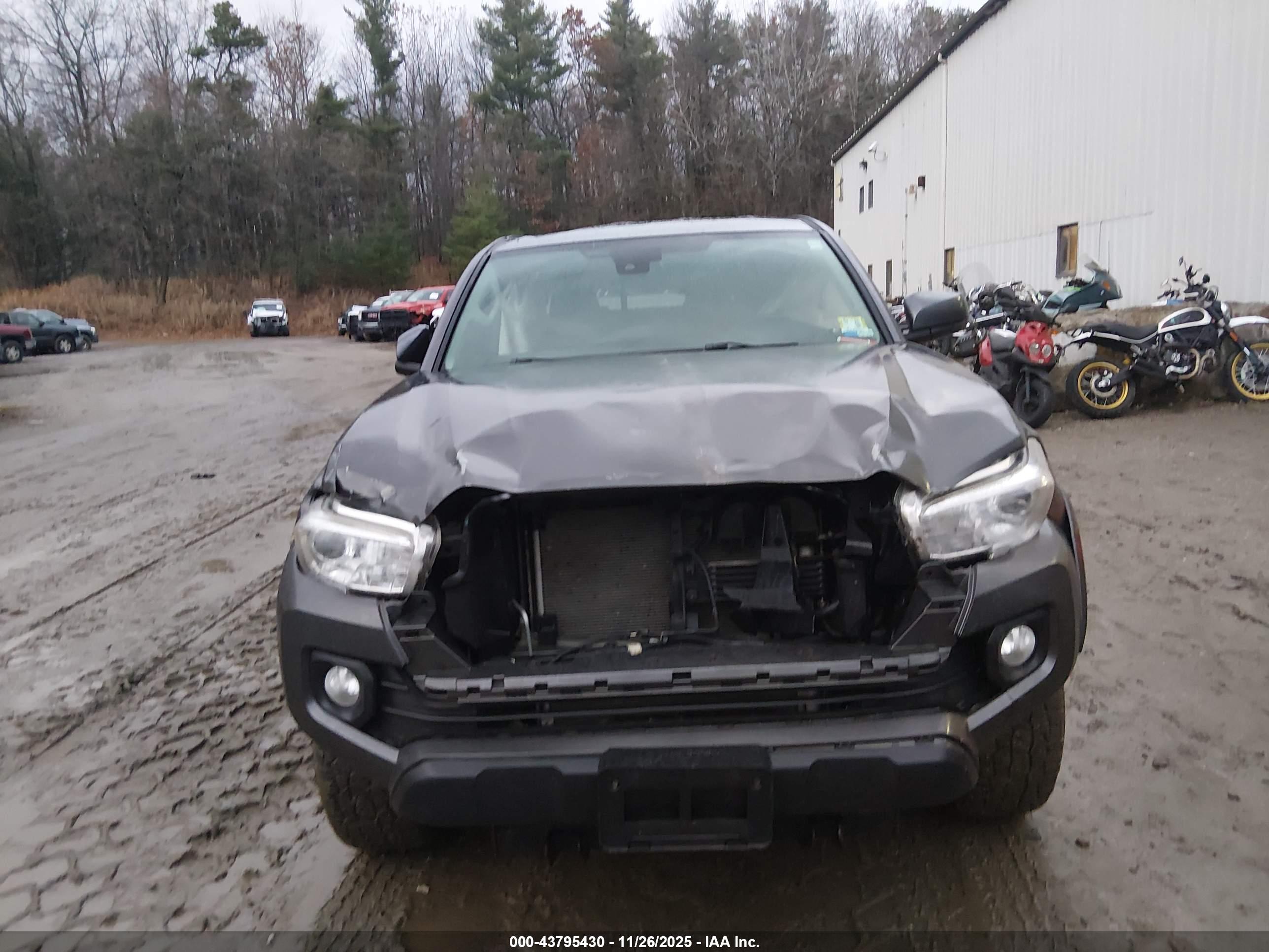 TOYOTA TACOMA image 6