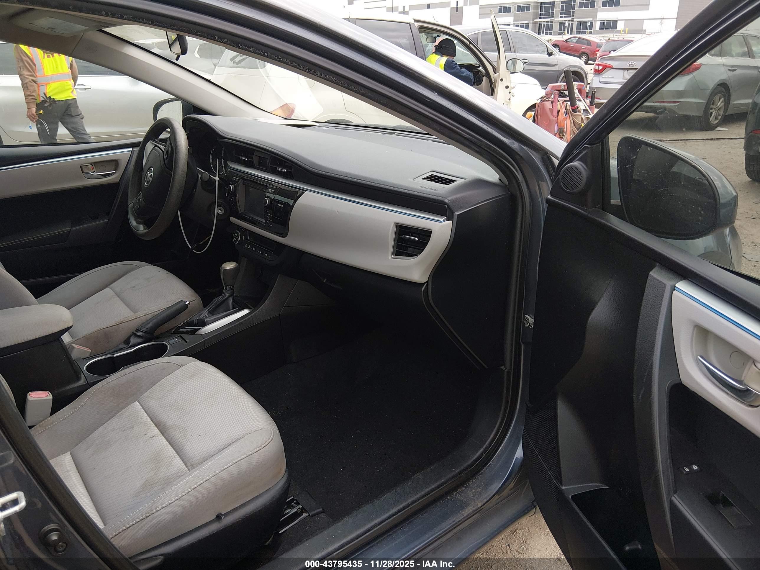 TOYOTA COROLLA image 5