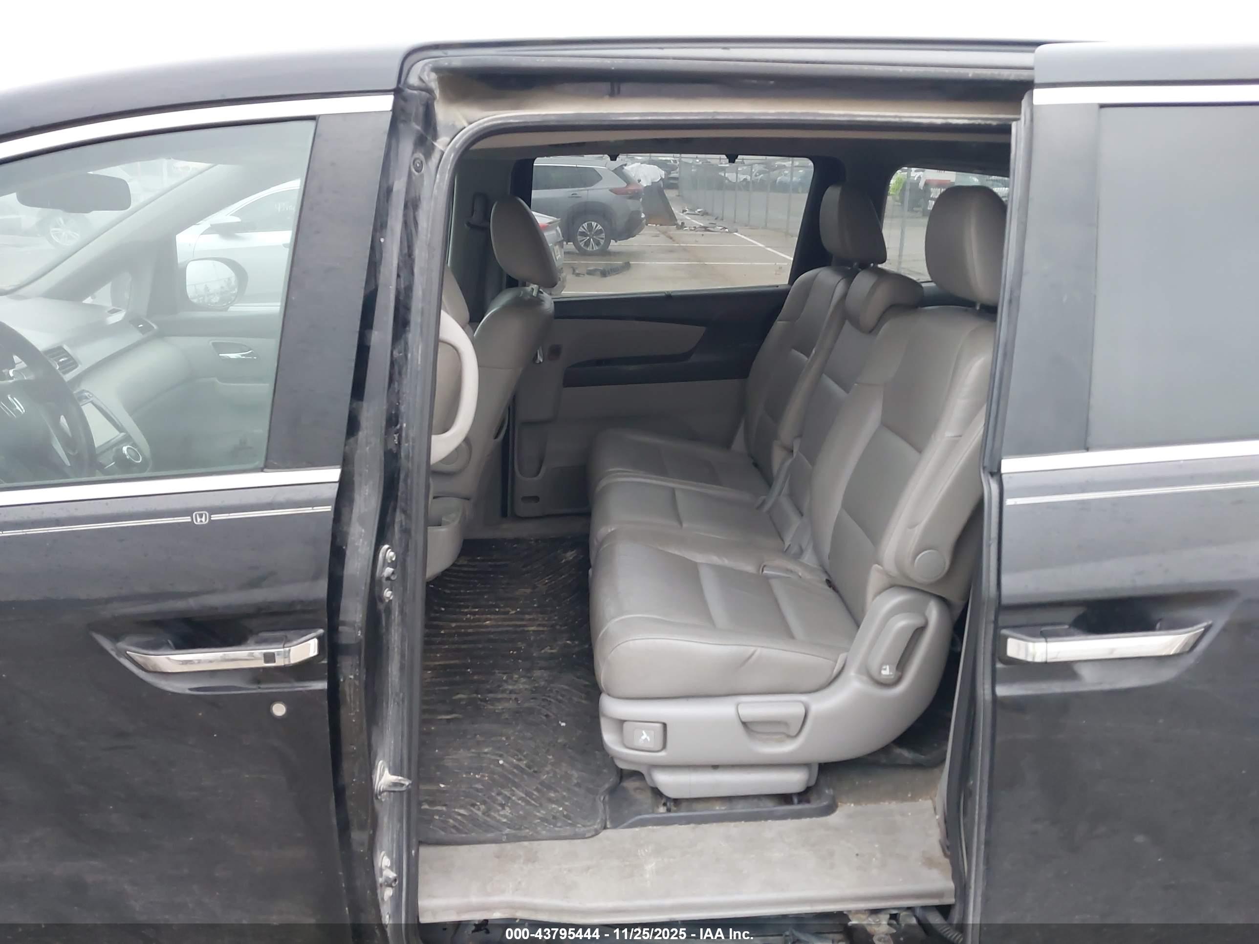 HONDA ODYSSEY image 8