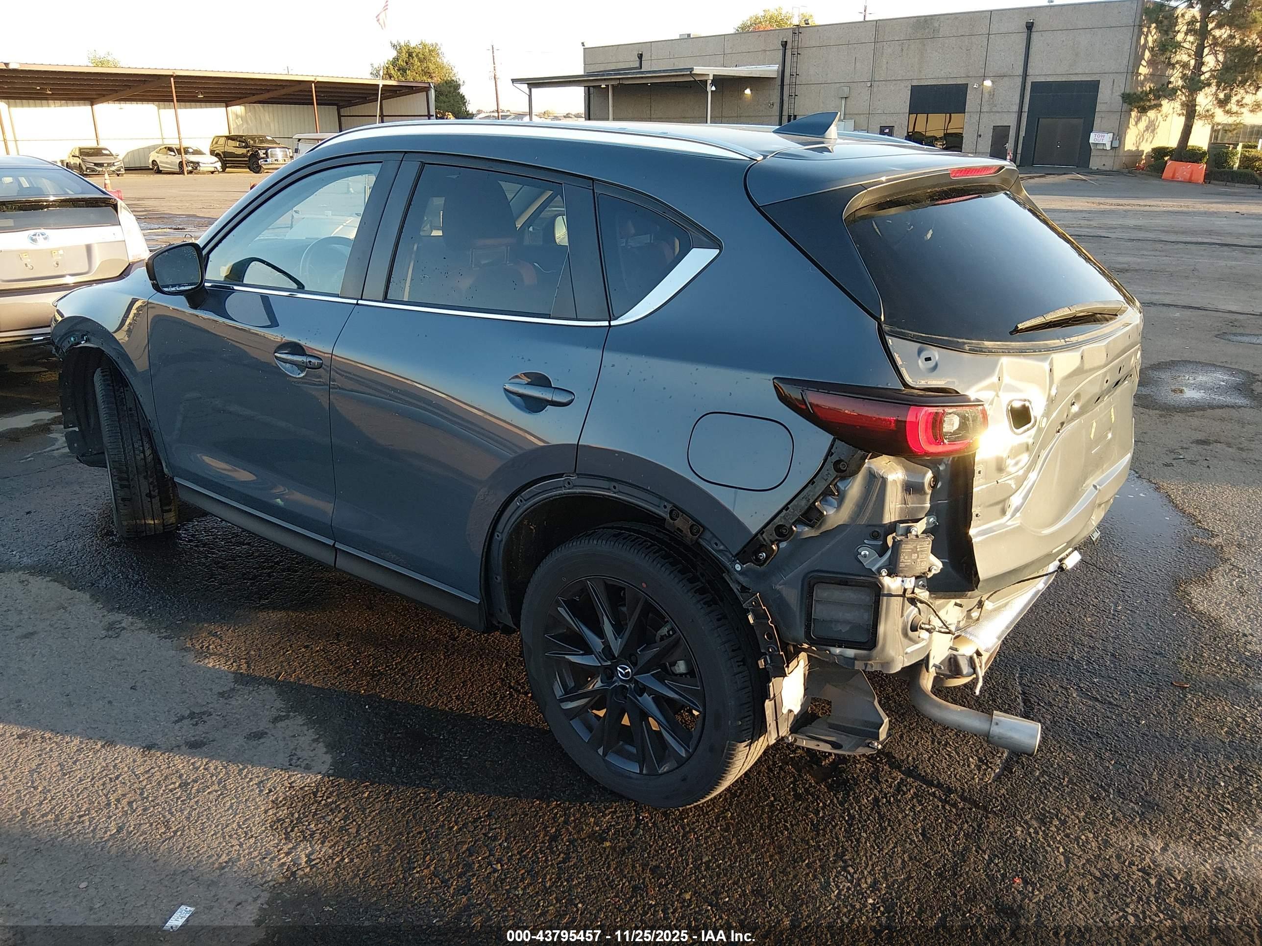 MAZDA CX-5 image 3