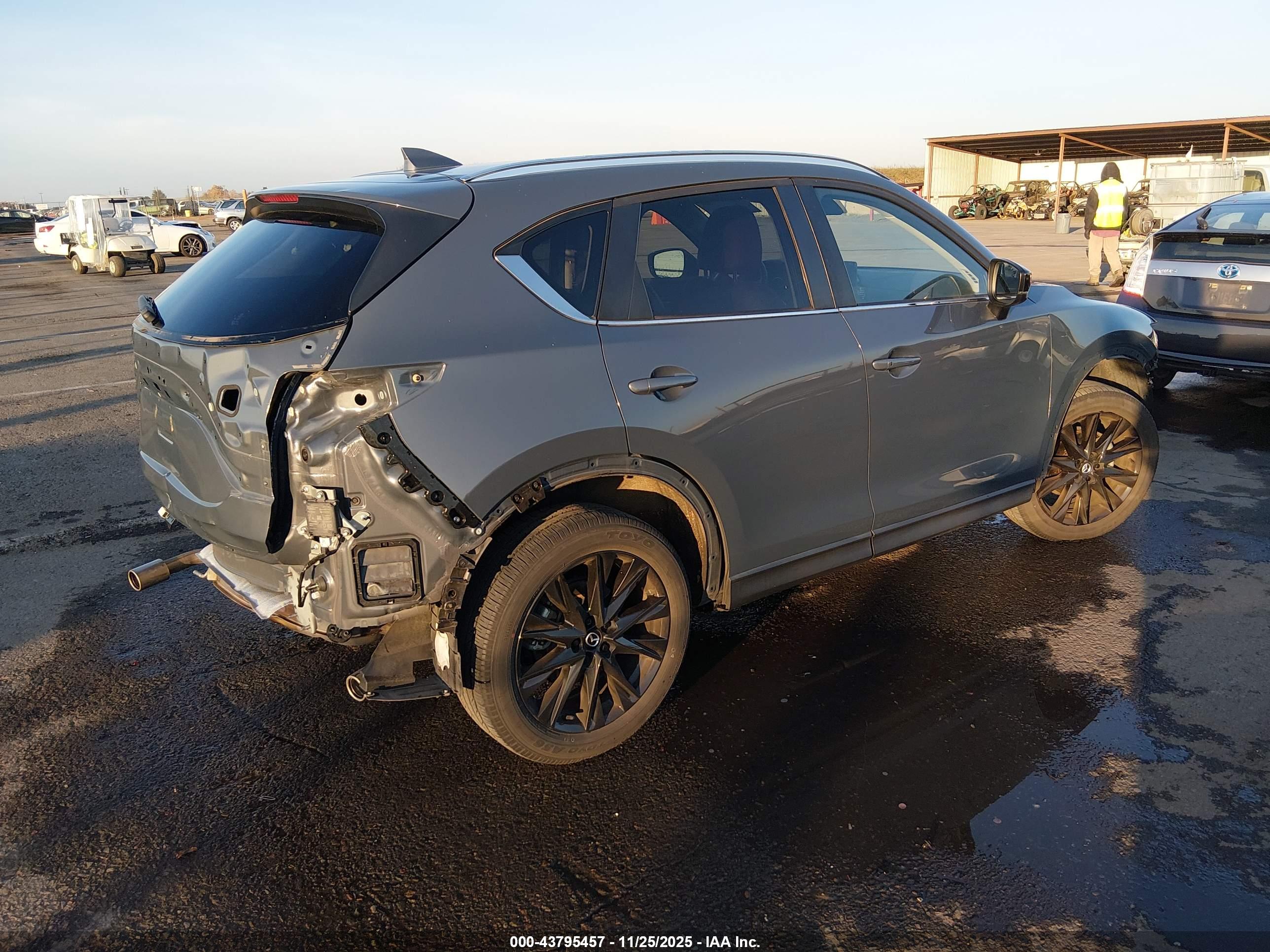MAZDA CX-5 image 4