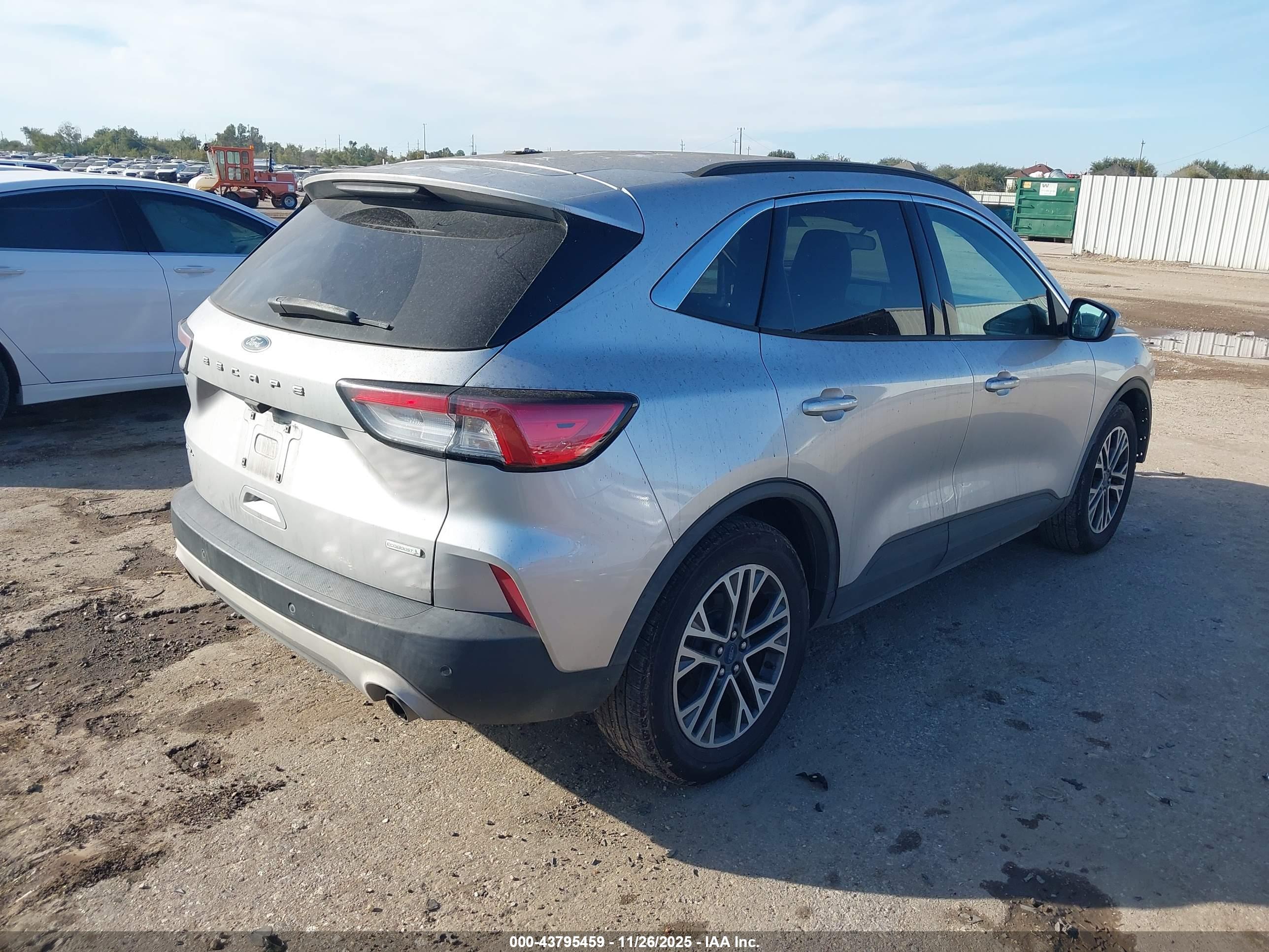 FORD ESCAPE image 4