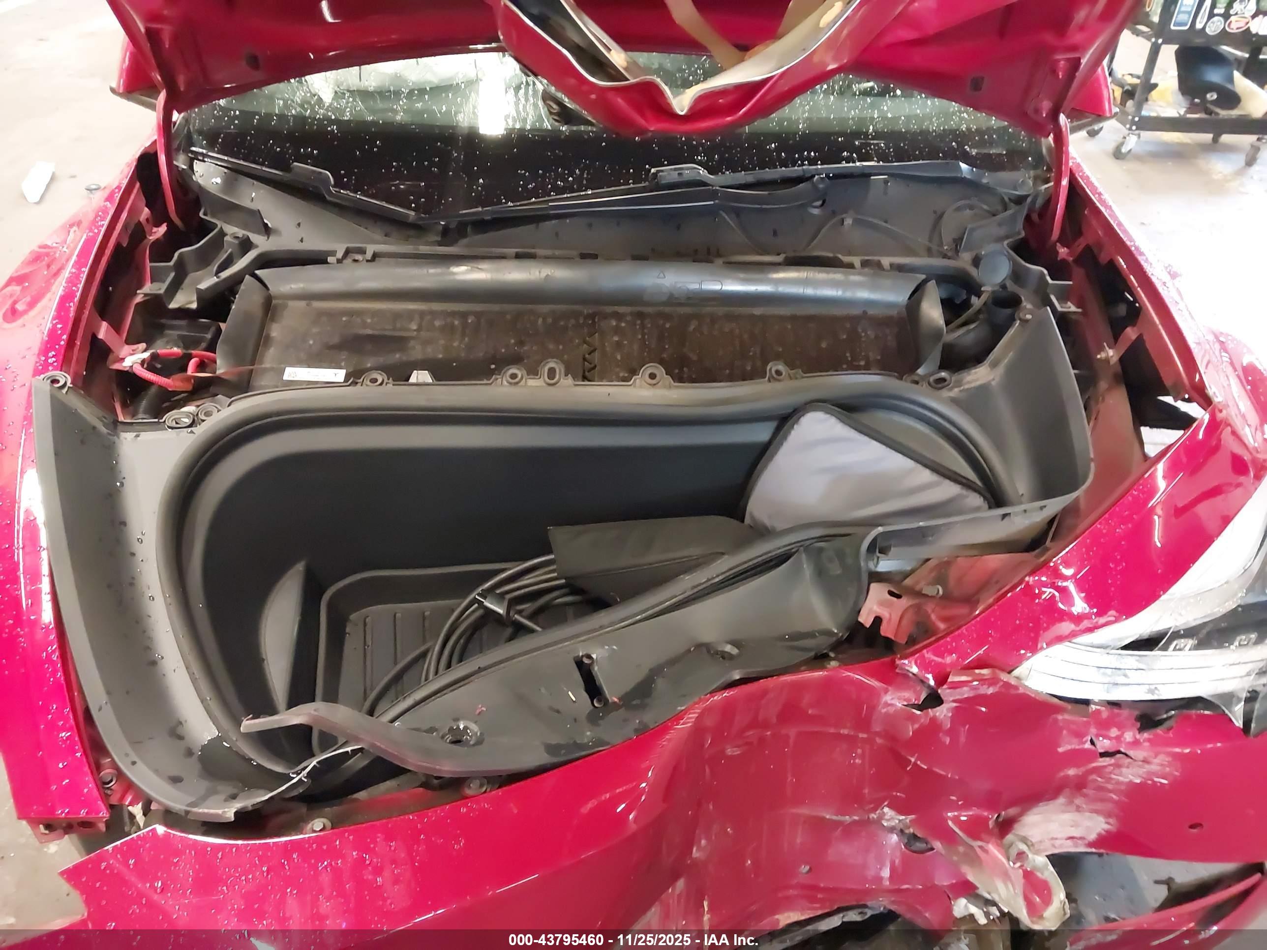 TESLA MODEL image 10