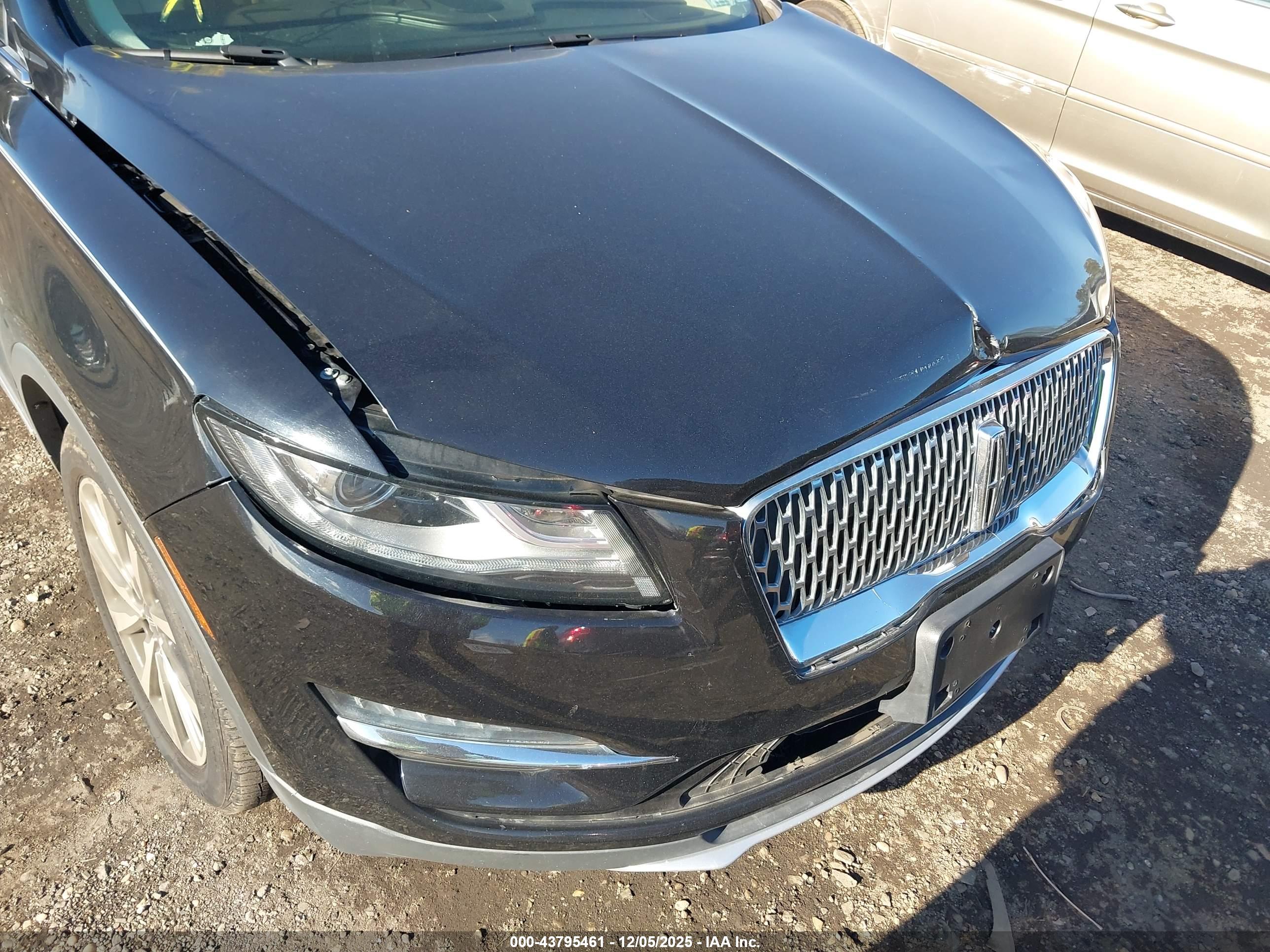 LINCOLN MKC image 6