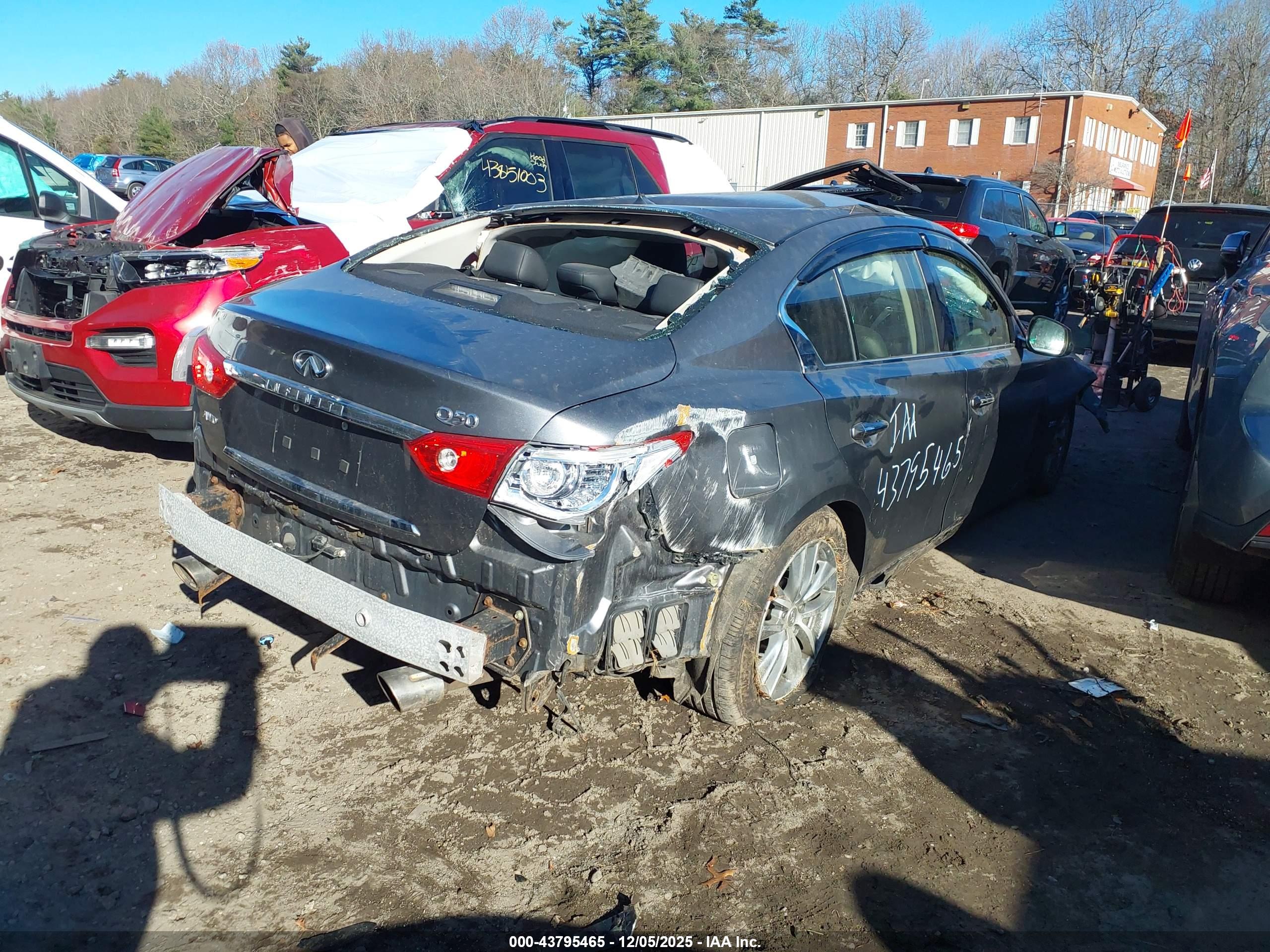INFINITI Q50 image 4