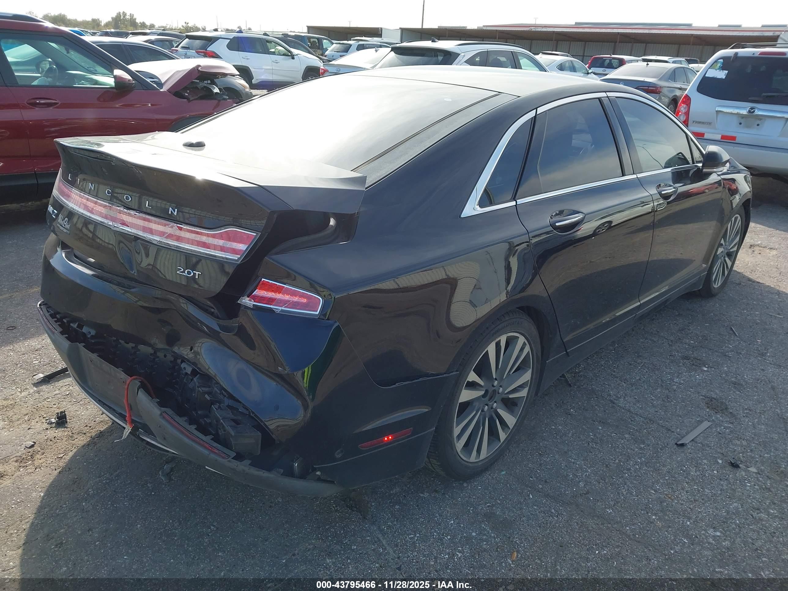 LINCOLN MKZ image 4