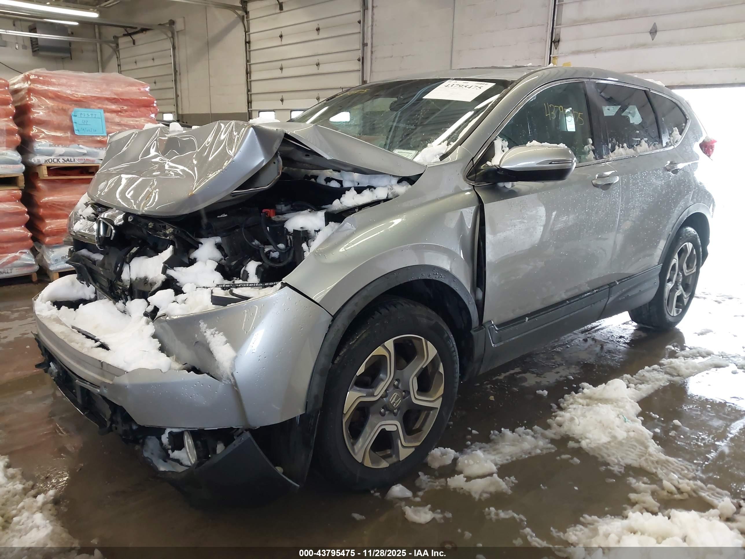 HONDA CR-V image 2