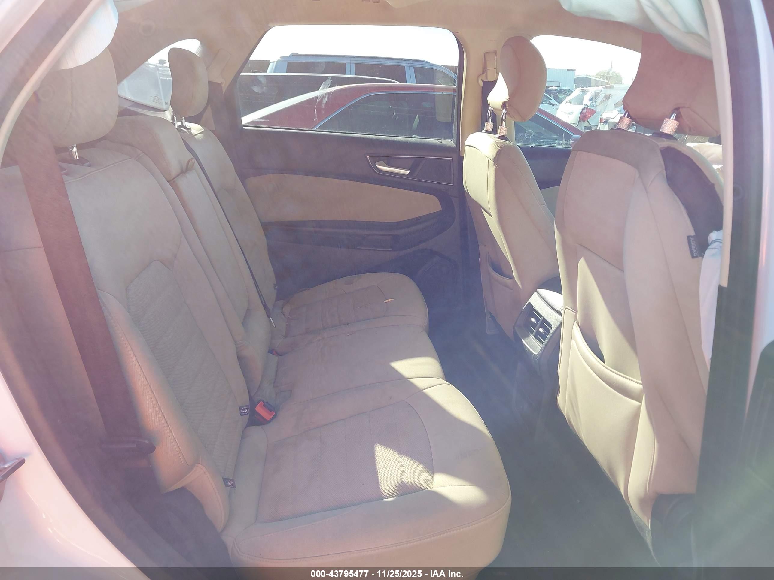 FORD EDGE image 8