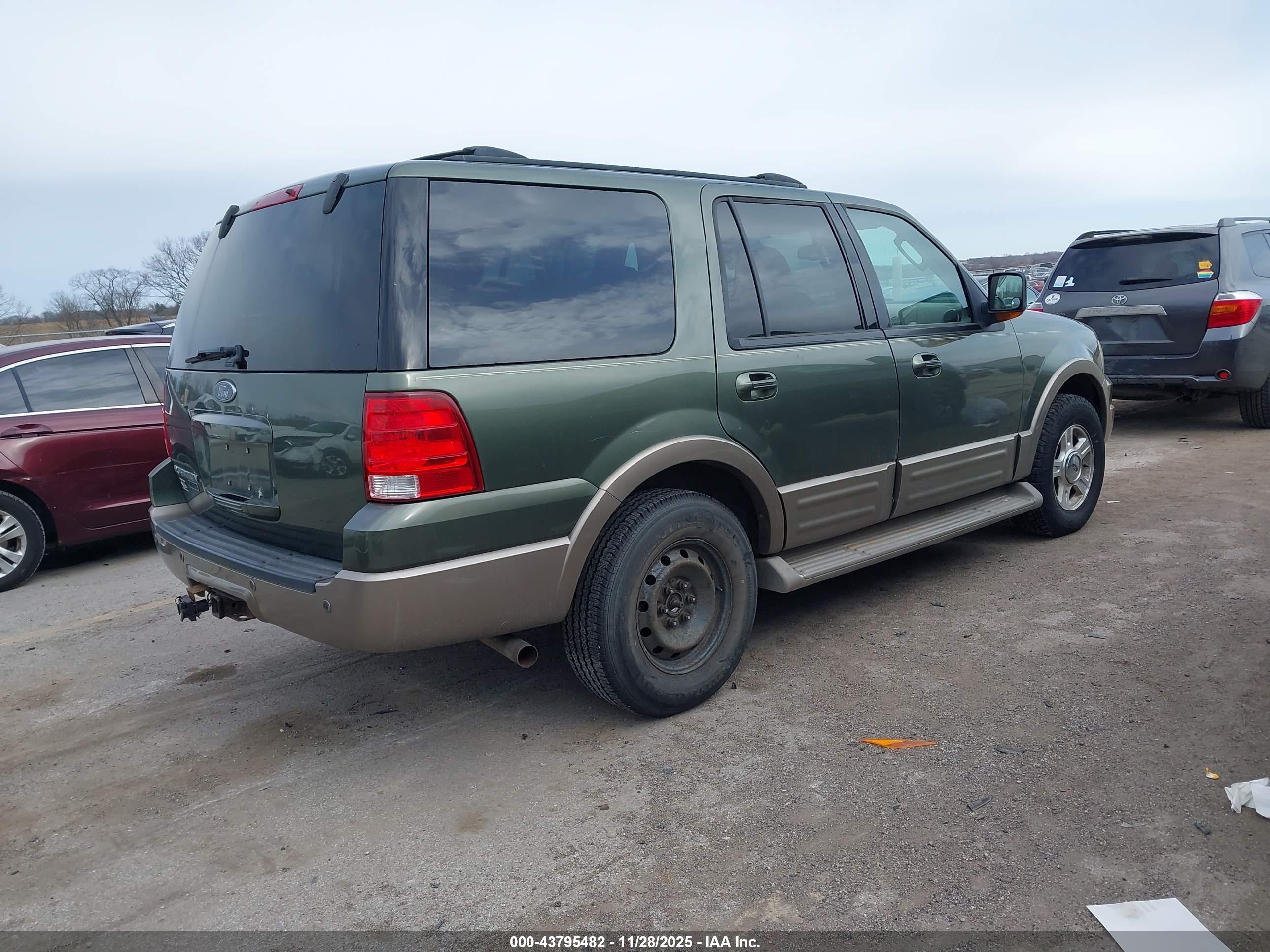 FORD EXPEDITION image 4