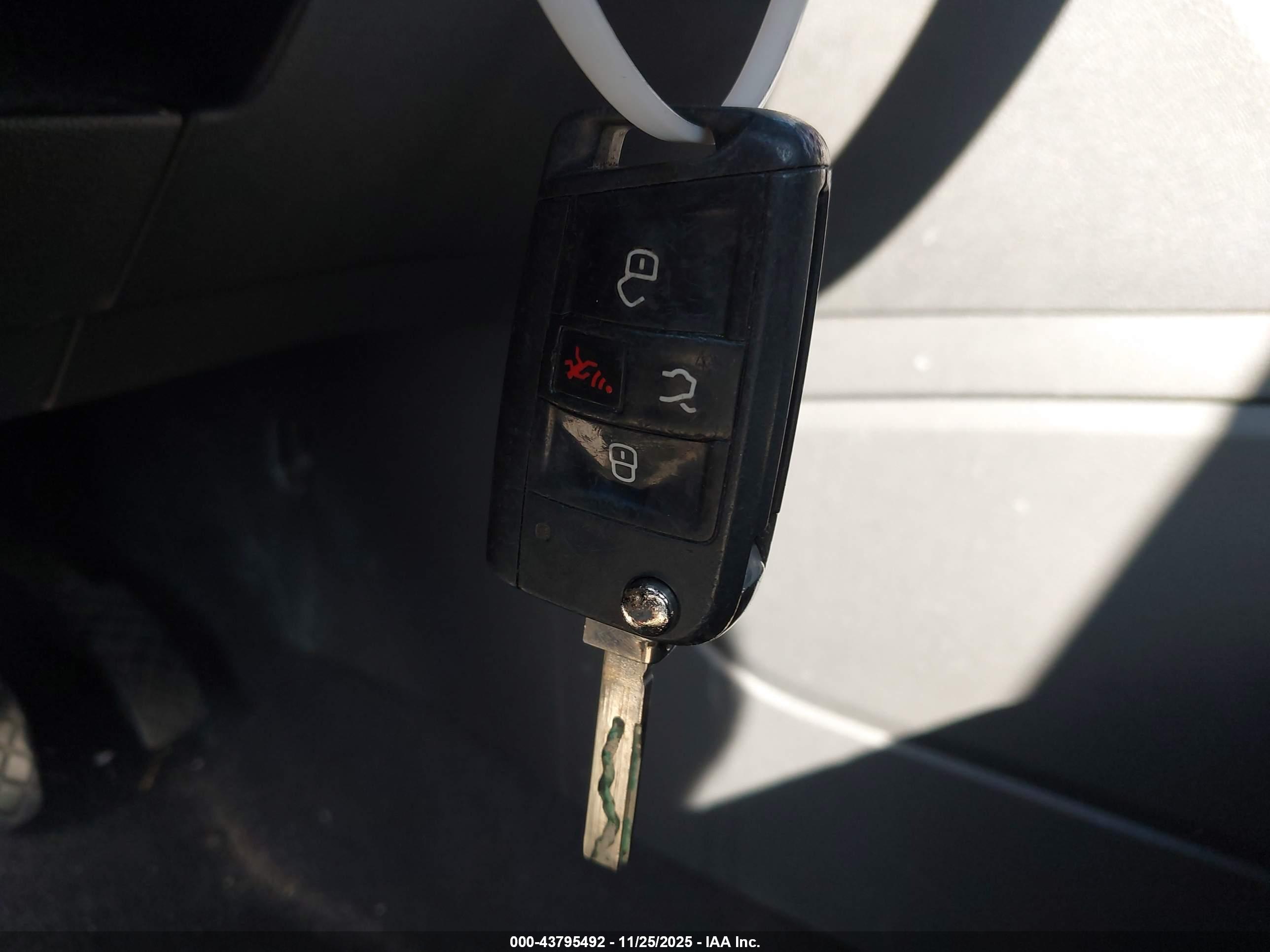 VOLKSWAGEN ATLAS image 11