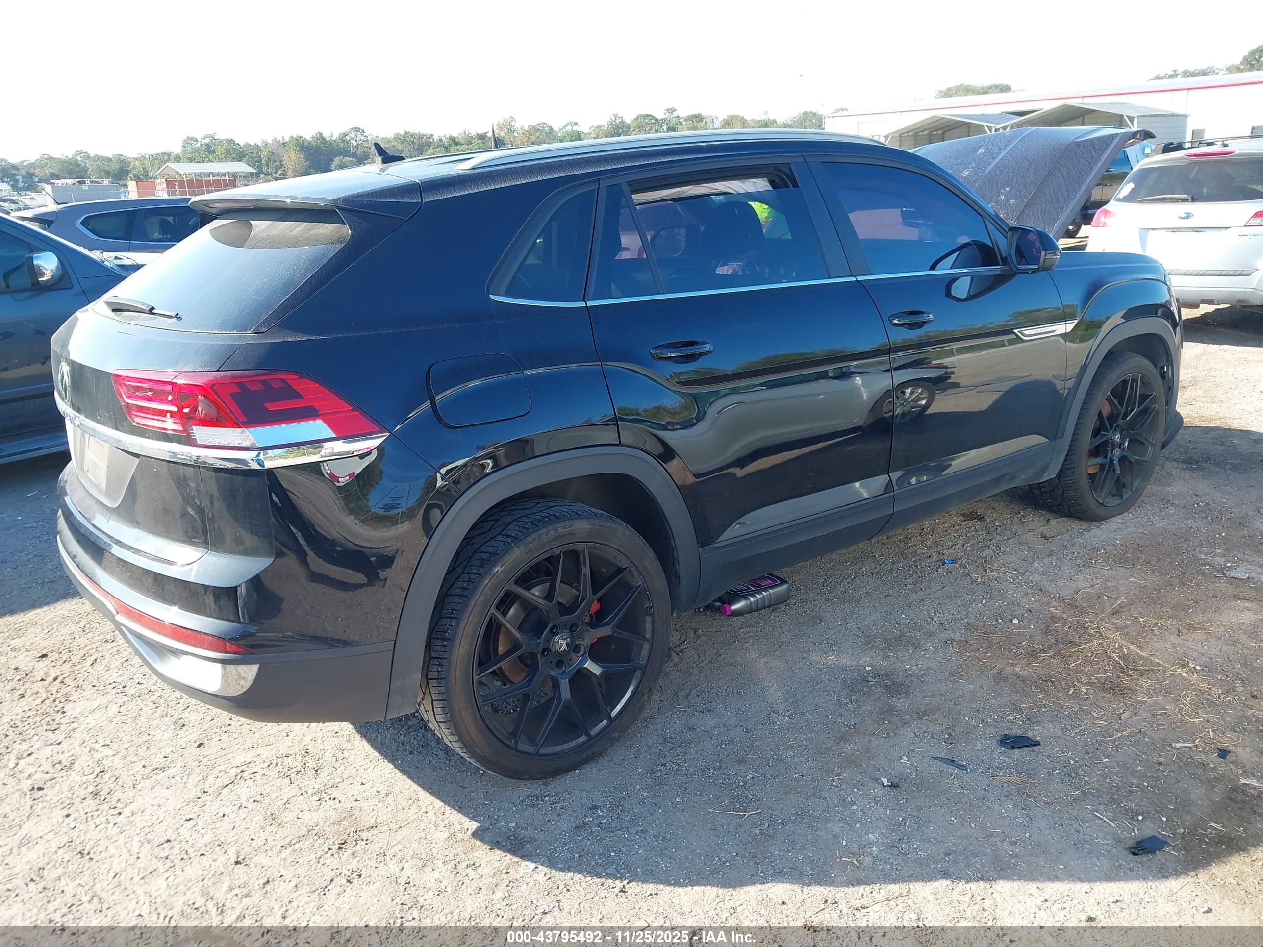 VOLKSWAGEN ATLAS image 4