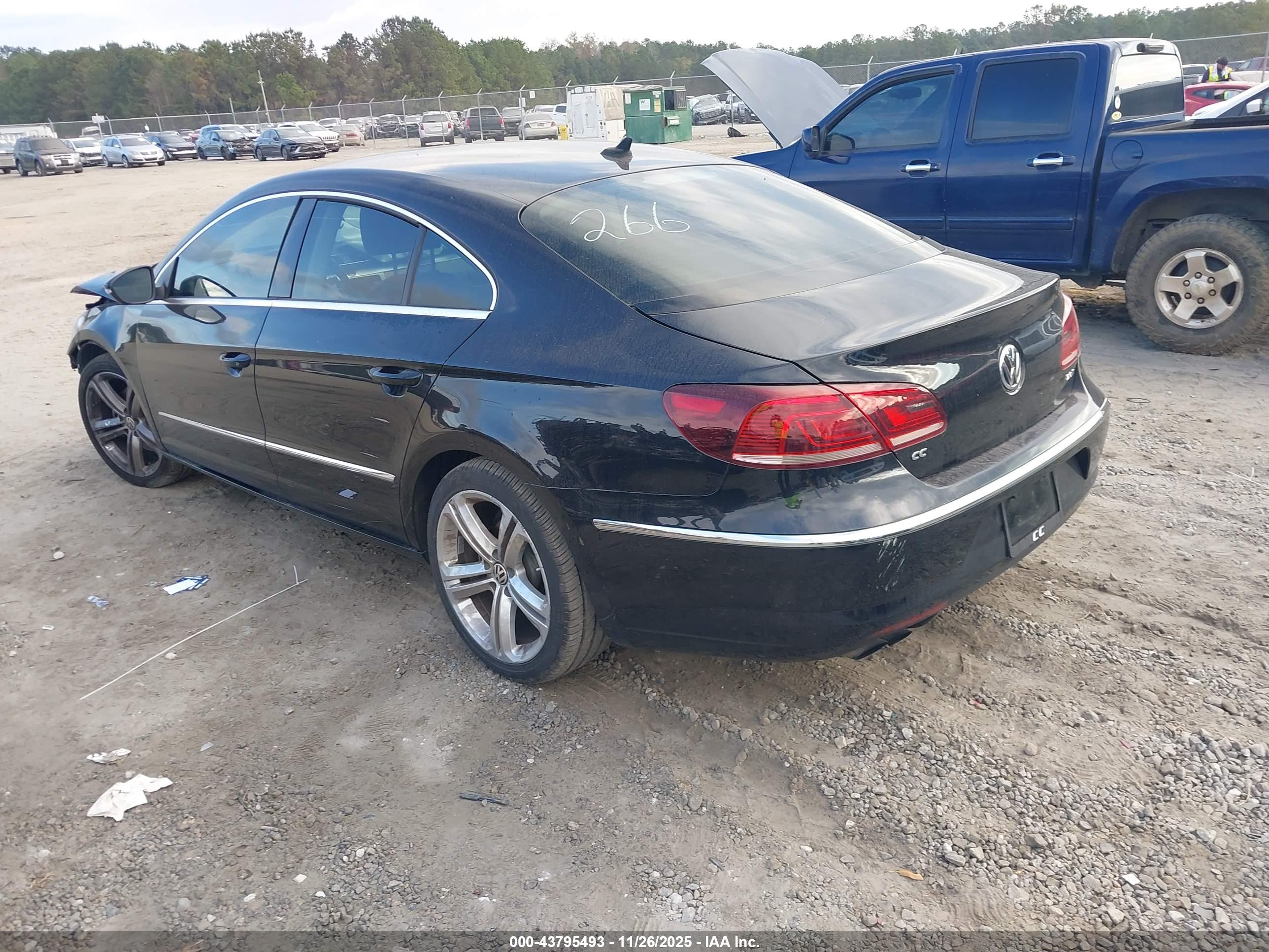 VOLKSWAGEN CC image 3
