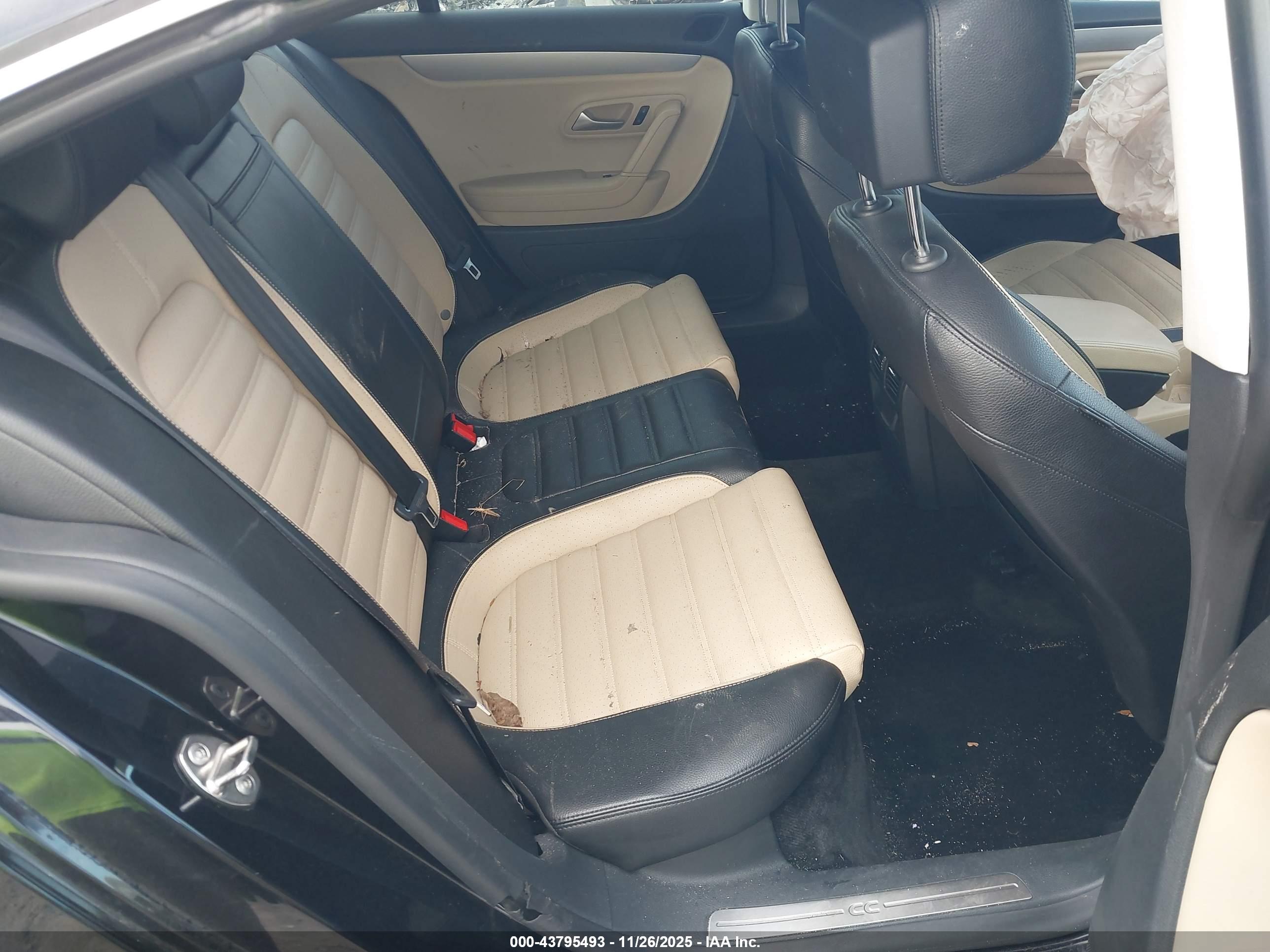 VOLKSWAGEN CC image 8