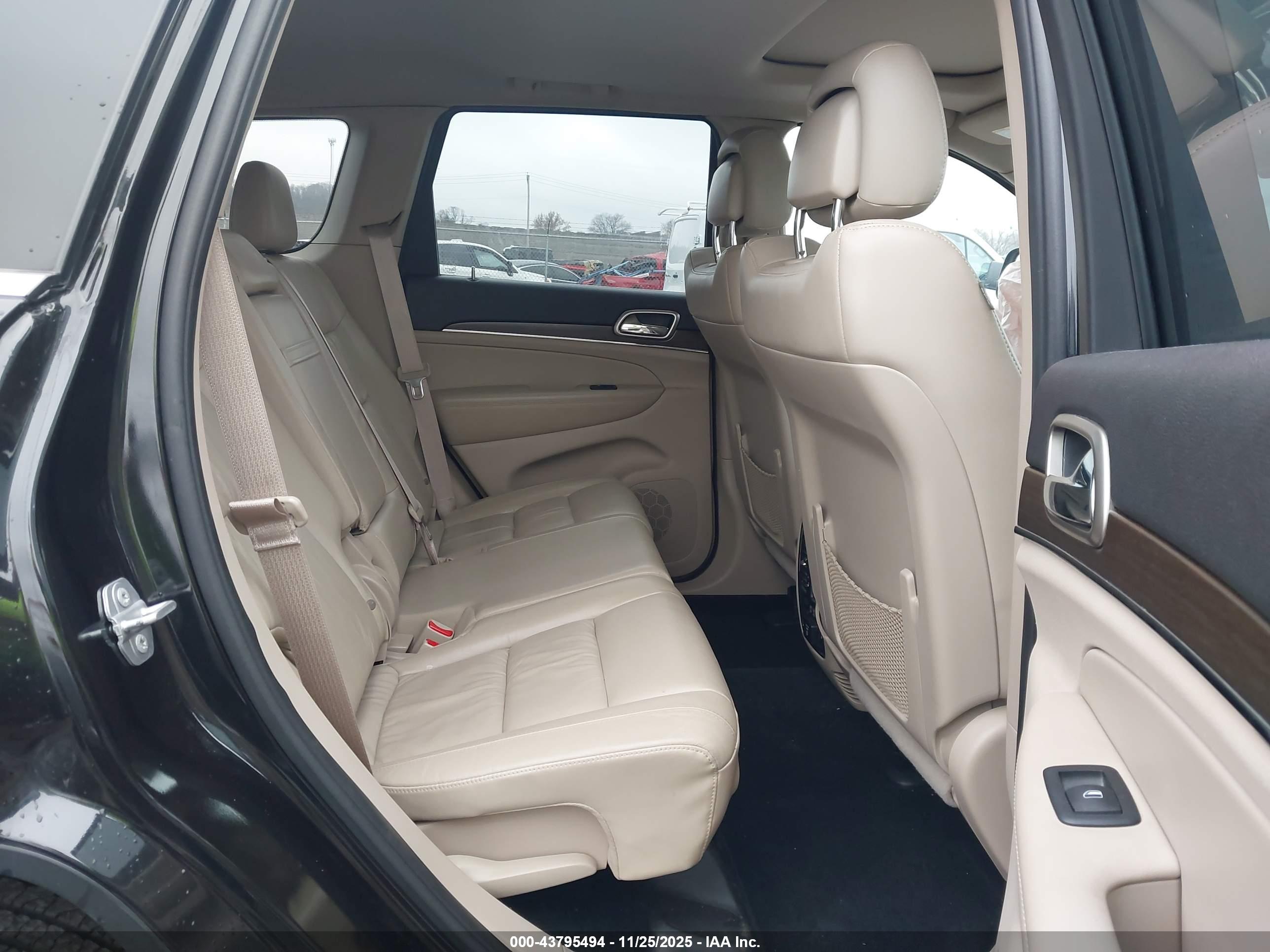 JEEP GRAND image 8