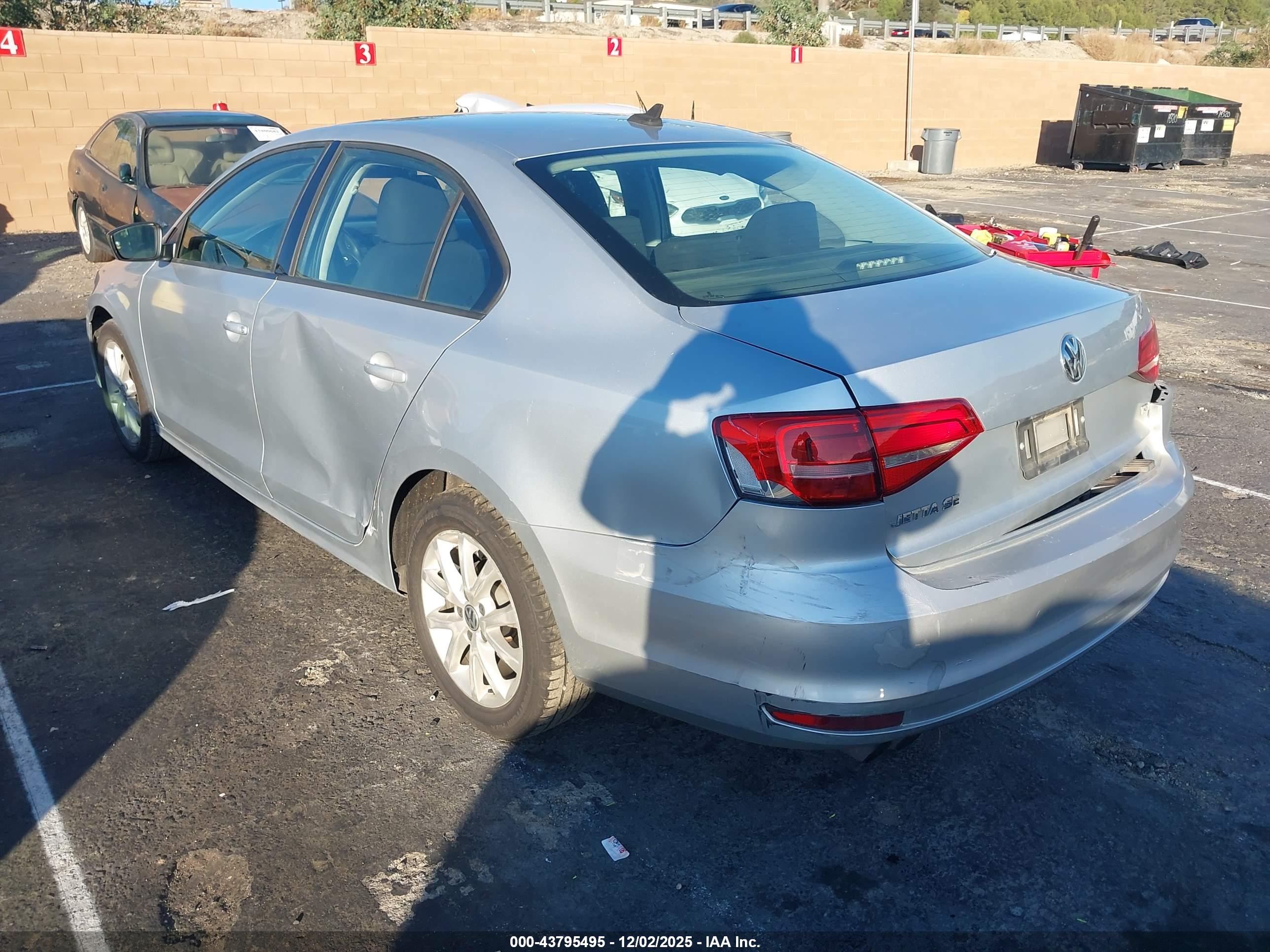 VOLKSWAGEN JETTA image 3