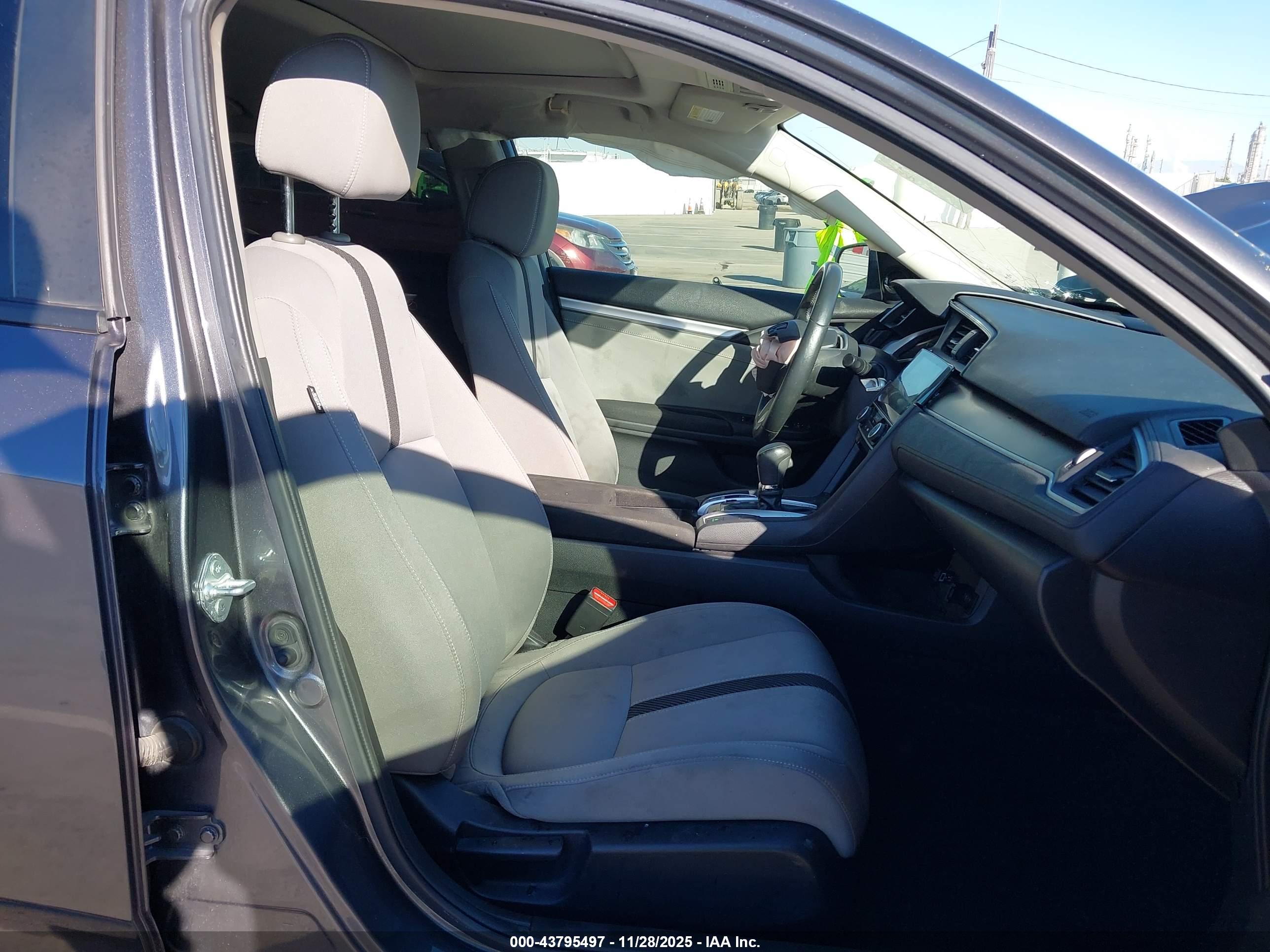 HONDA CIVIC image 5