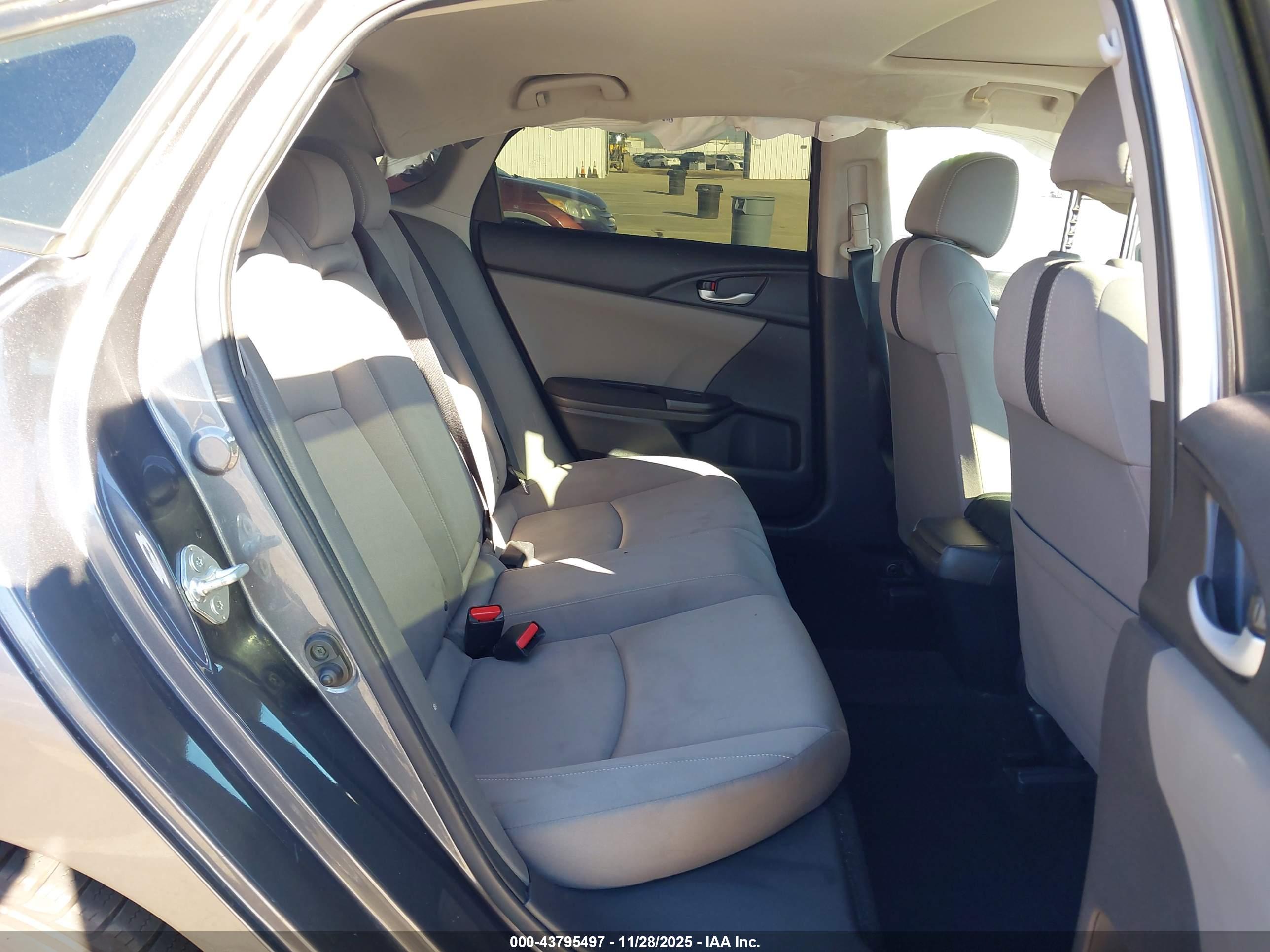 HONDA CIVIC image 8